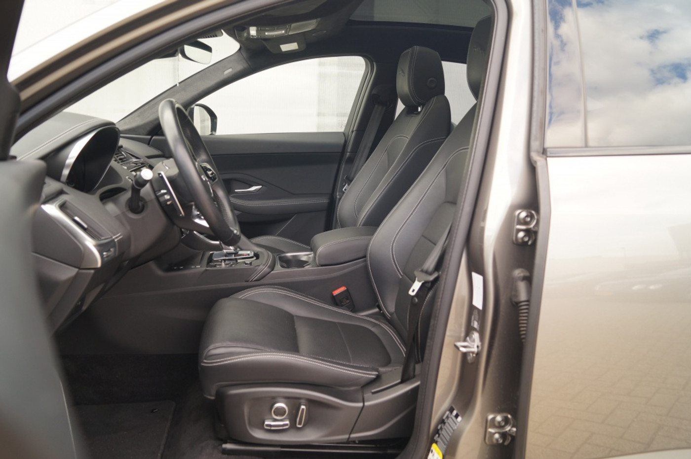 Foto van Jaguar Jaguar E-pace