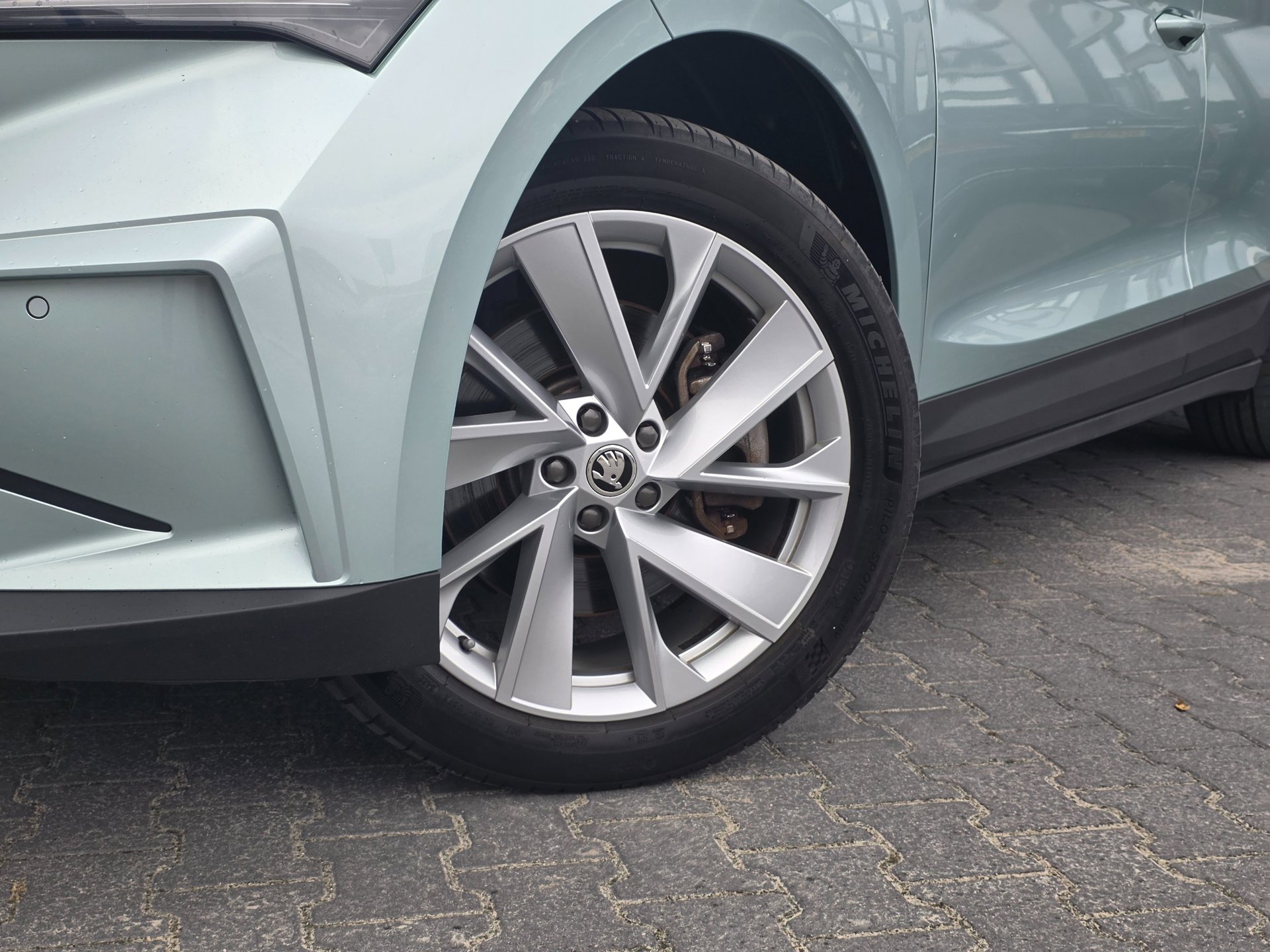 Foto van Skoda Enyaq 80