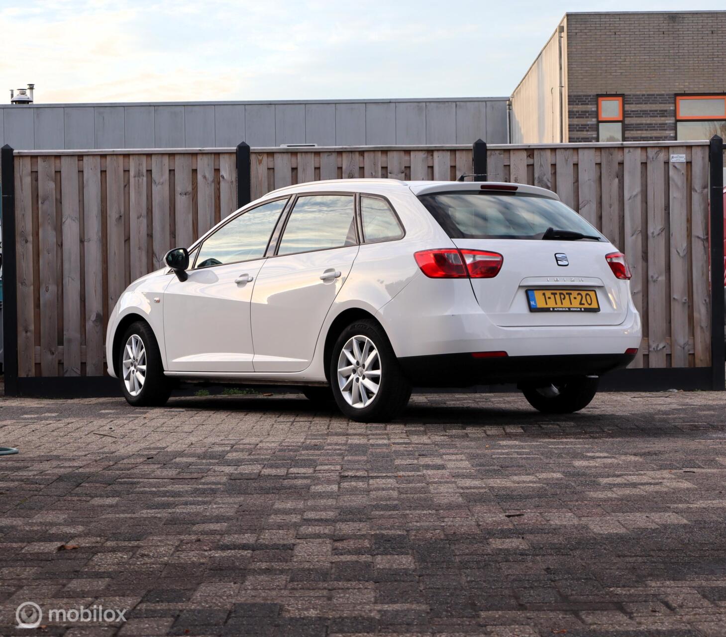 Foto van Seat Ibiza ST