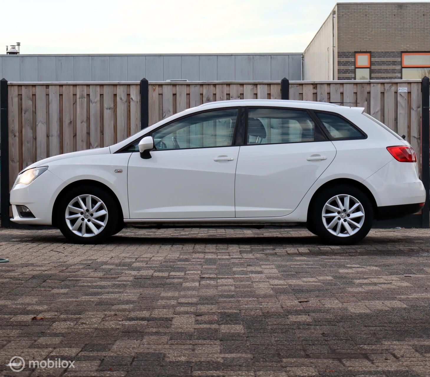 Foto van Seat Ibiza ST