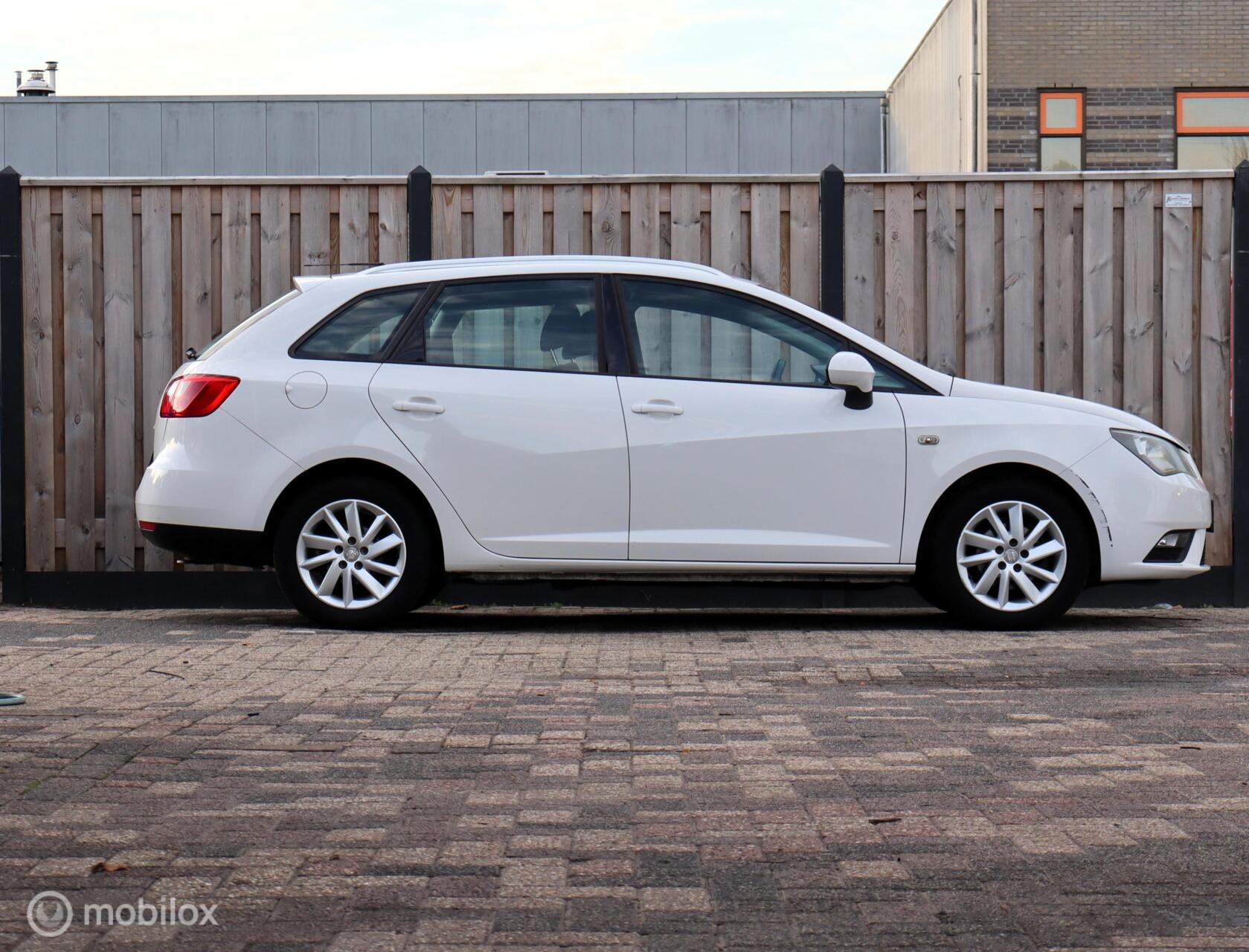 Foto van Seat Ibiza ST