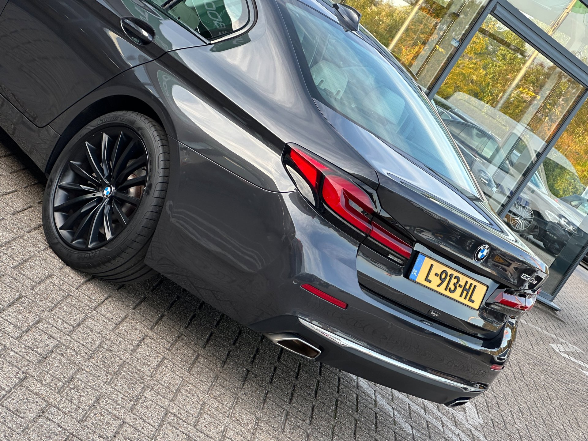 Foto van BMW 530e