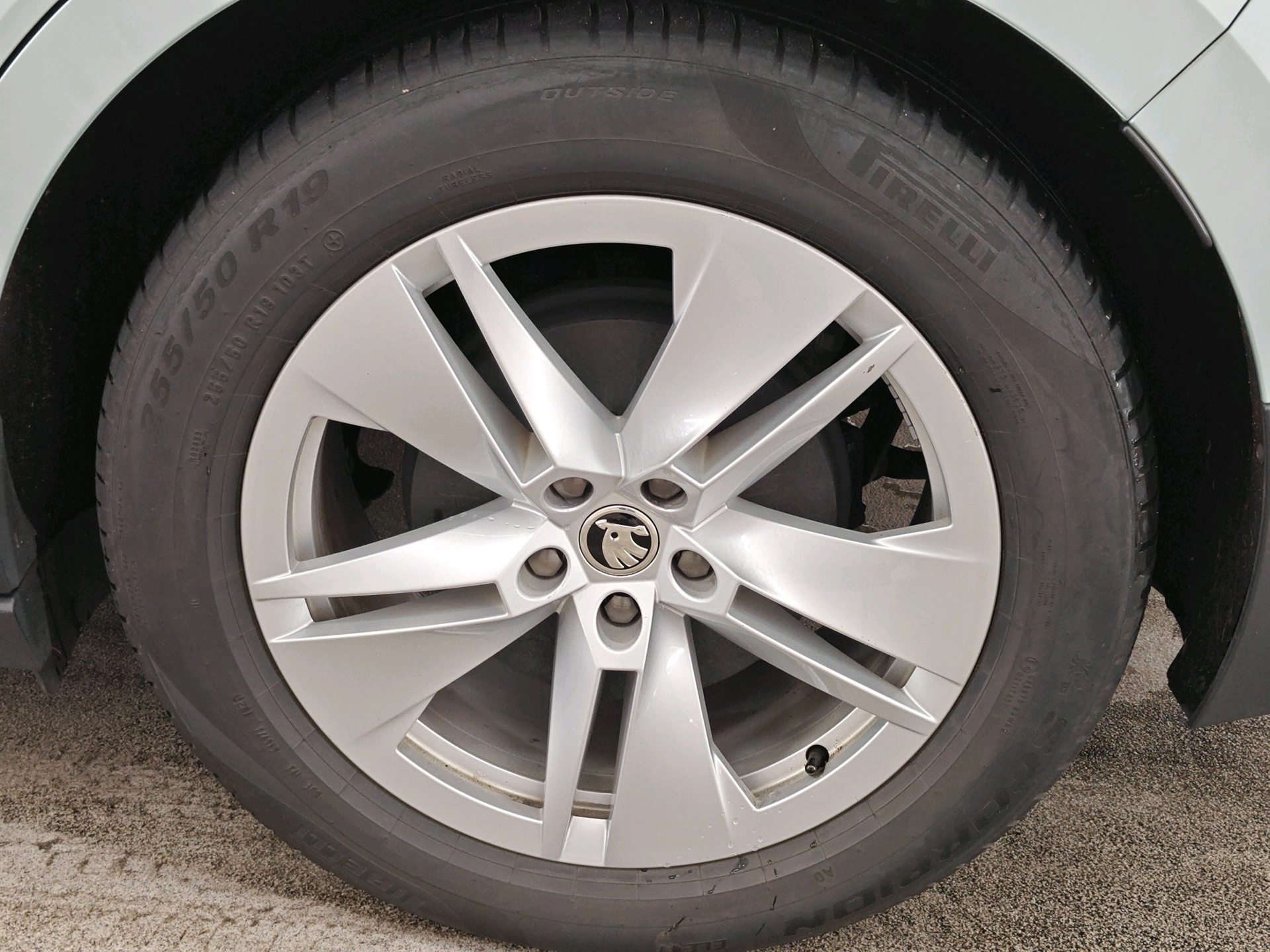 Foto van Skoda Enyaq 80