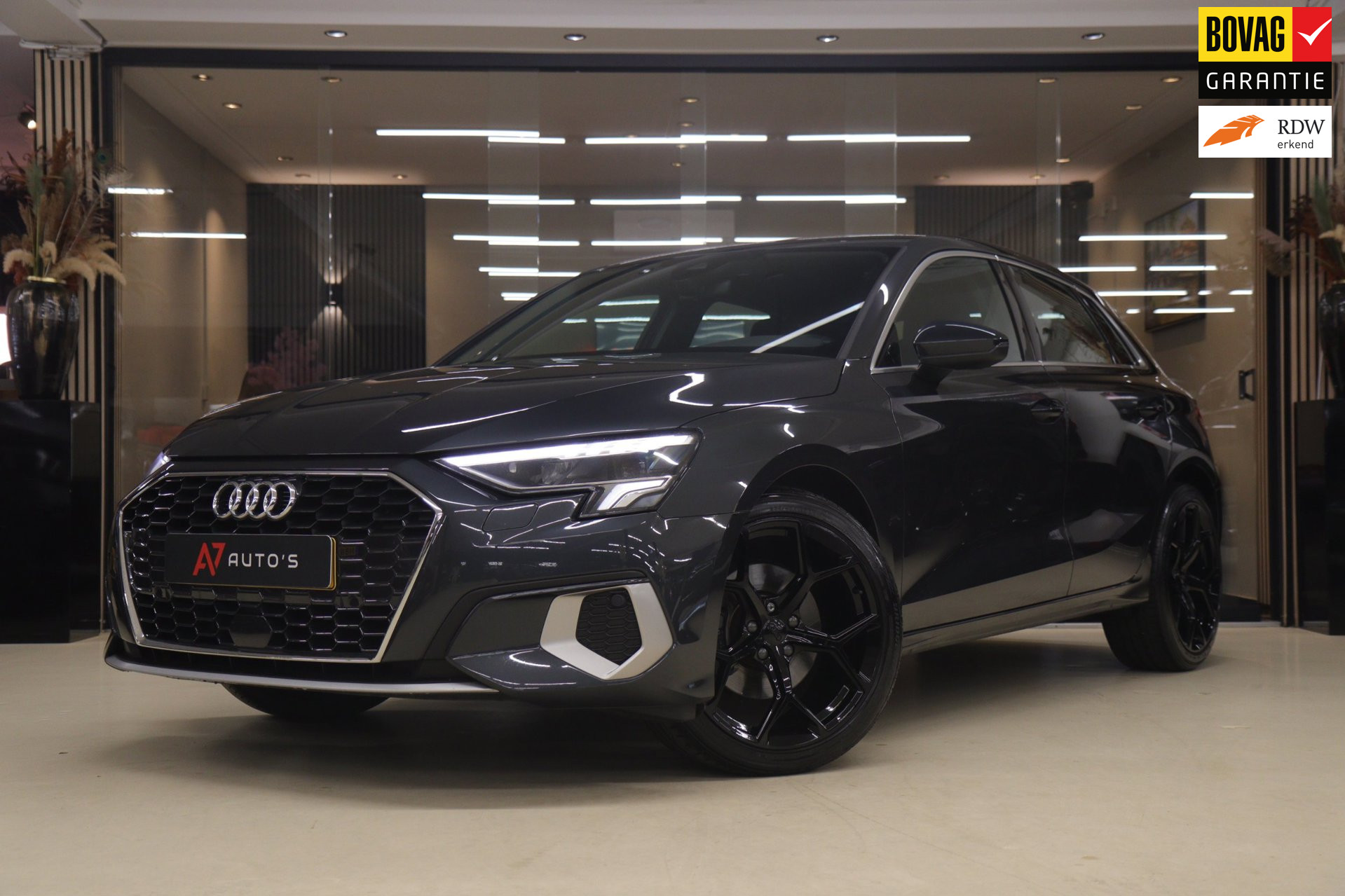 Audi A3 Sportback 30 TFSI Business edition 2021 - voorkant