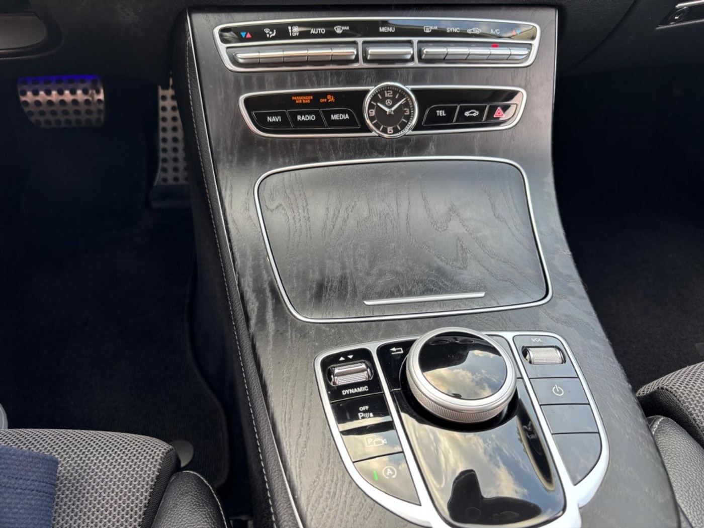 Foto van Mercedes-Benz E 220 D
