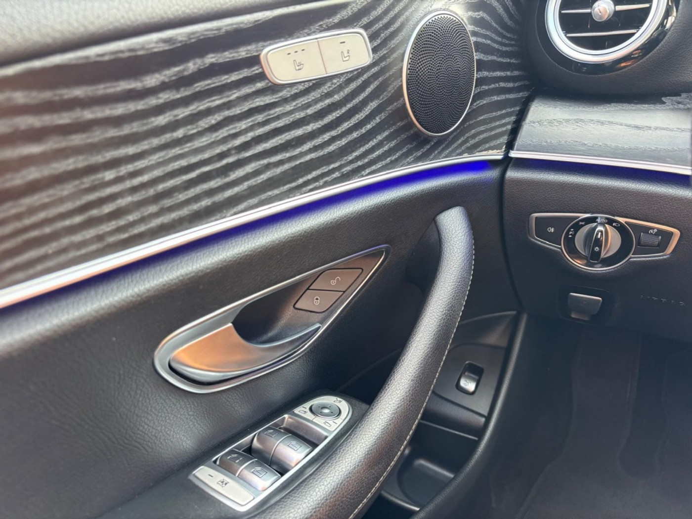 Foto van Mercedes-Benz E 220 D