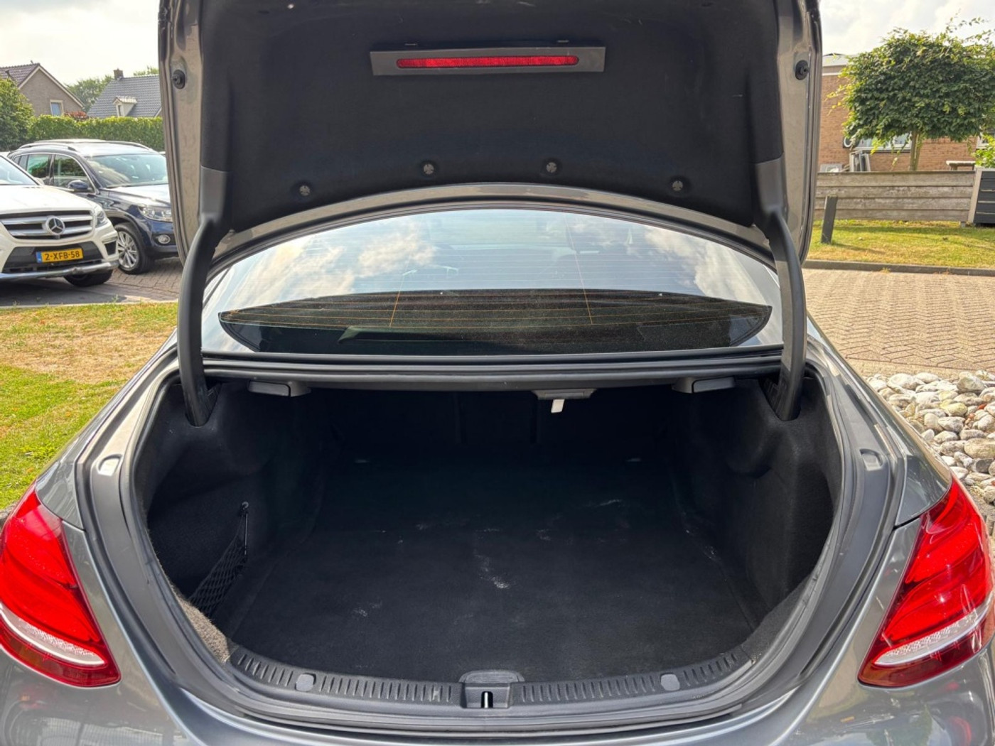 Foto van Mercedes-Benz E 220 D