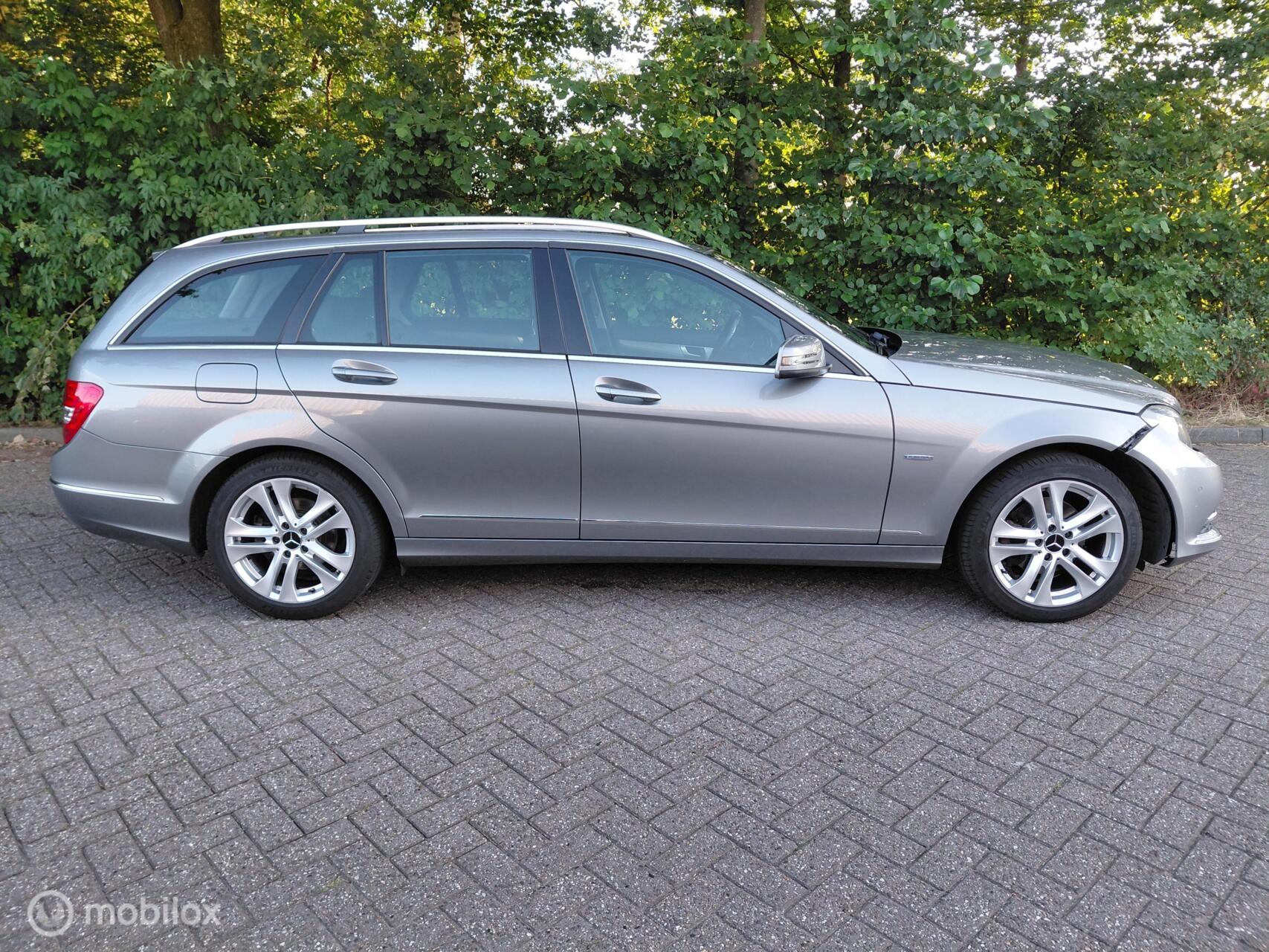 Foto van Mercedes-Benz C 180