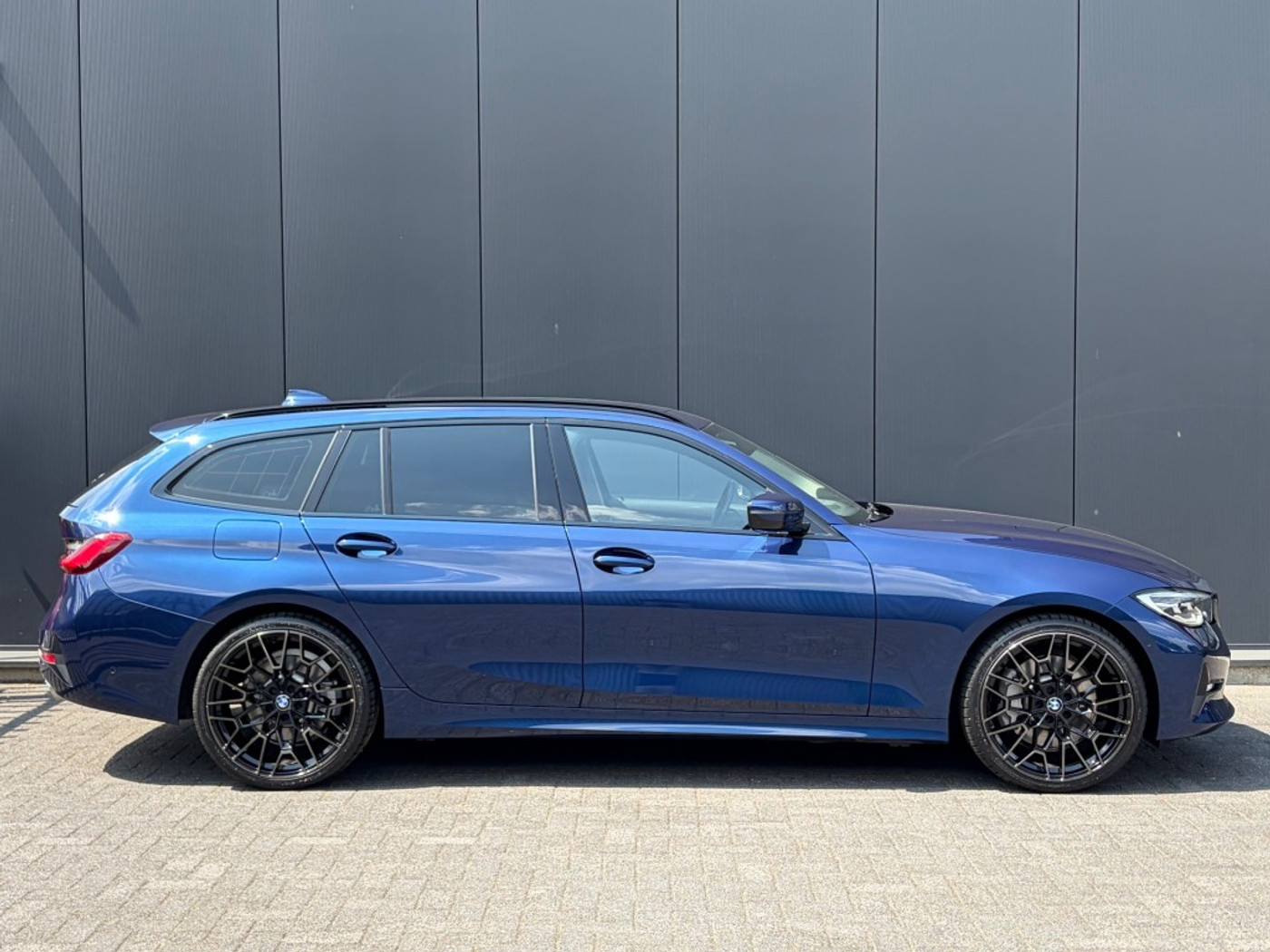 Foto van BMW 330i