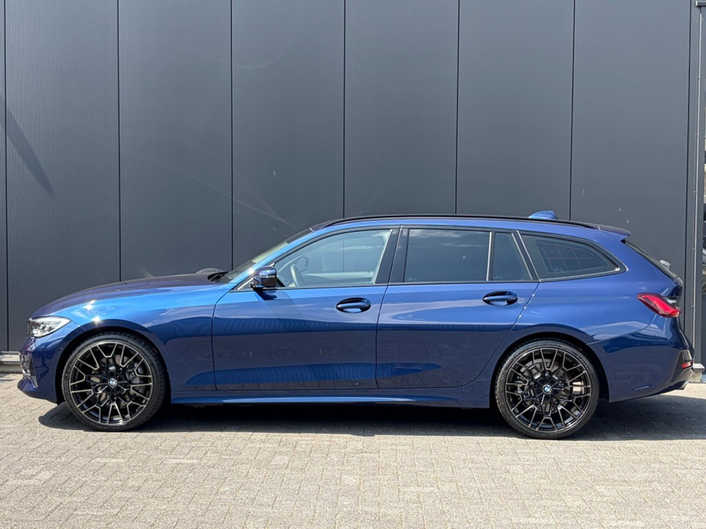 Foto van BMW 330i