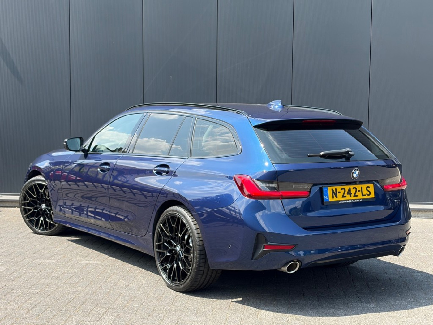 Foto van BMW 330i