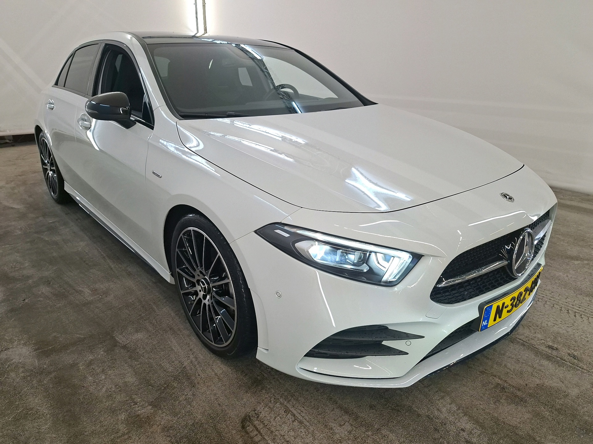 Foto van Mercedes-Benz A 200
