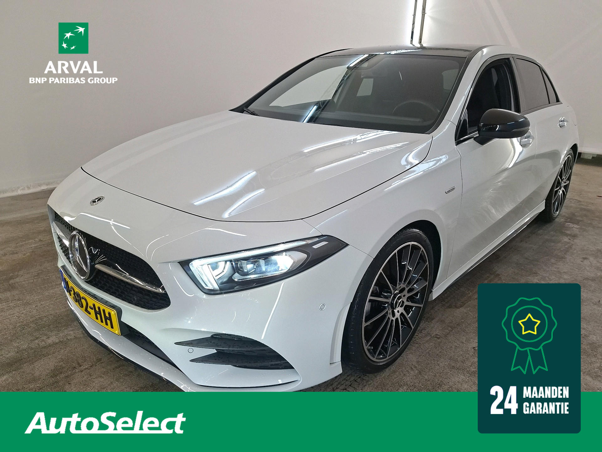 Mercedes-Benz A 200 200 163pk Business Solution Ultimate Edition AMG | Panoramadak |Elektrische stoelen | CarPlay| Keyless |19" 2021 - voorkant