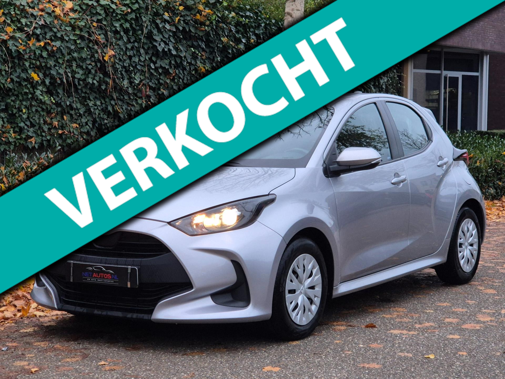 Toyota Toyota Yaris 1.5 Hybrid Active Automaat Camera Navi CarPlay 2022 - voorkant