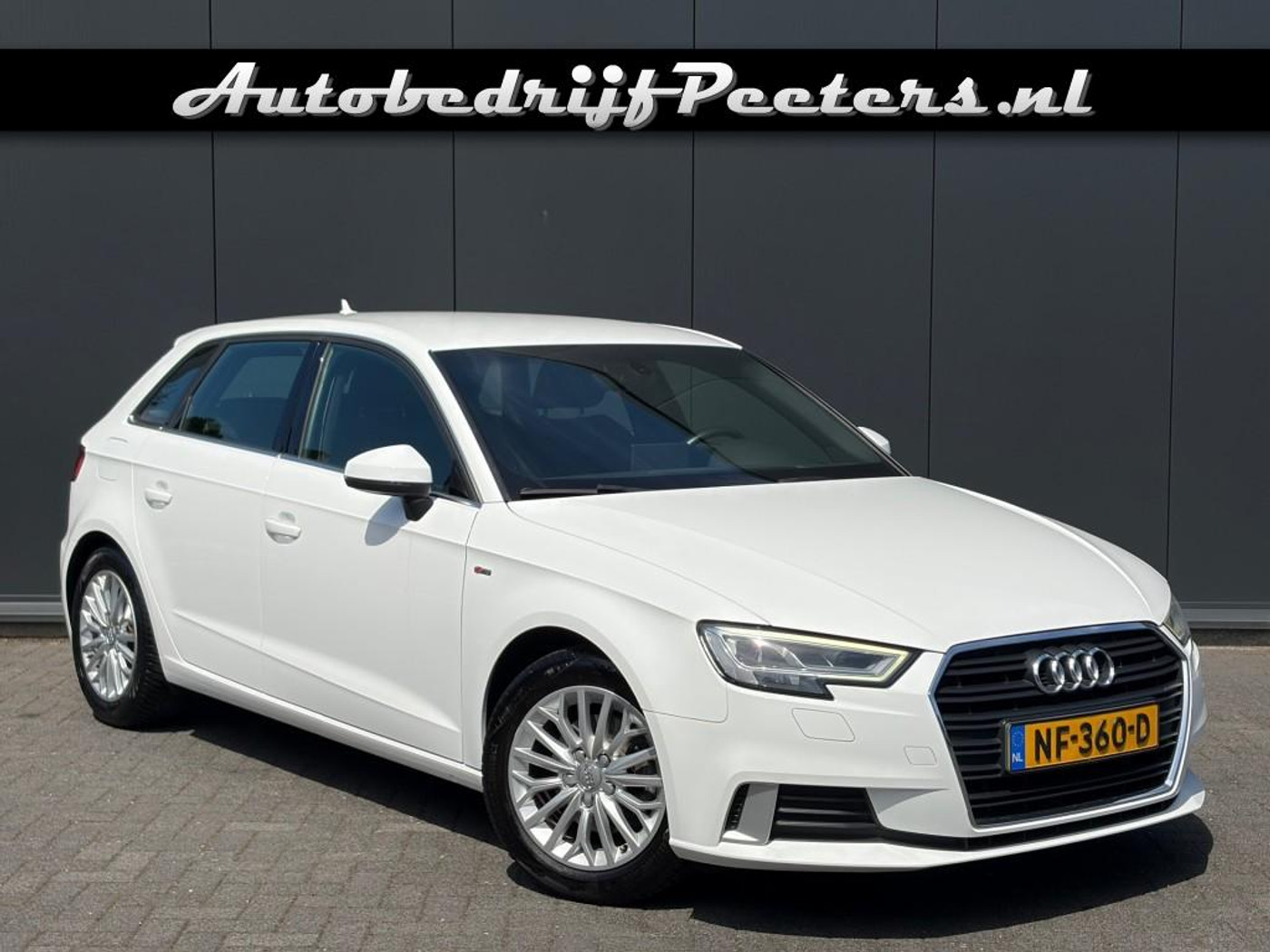 Audi A3 Sportback SB 1.0 TFSI S-Line interieur LED Navi Cruise PDC NL-auto 2017 - voorkant