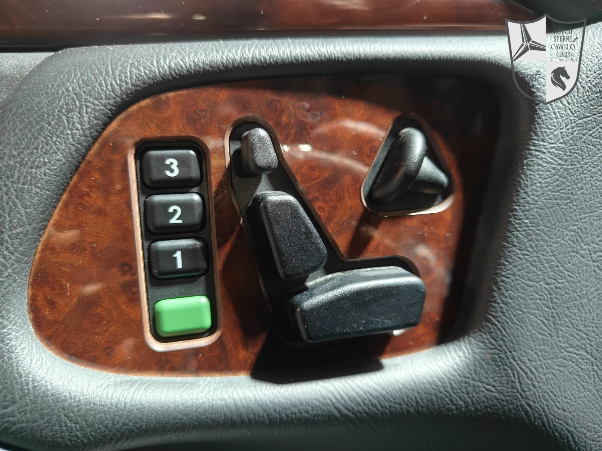 Foto van Mercedes-Benz E 320 4-matic