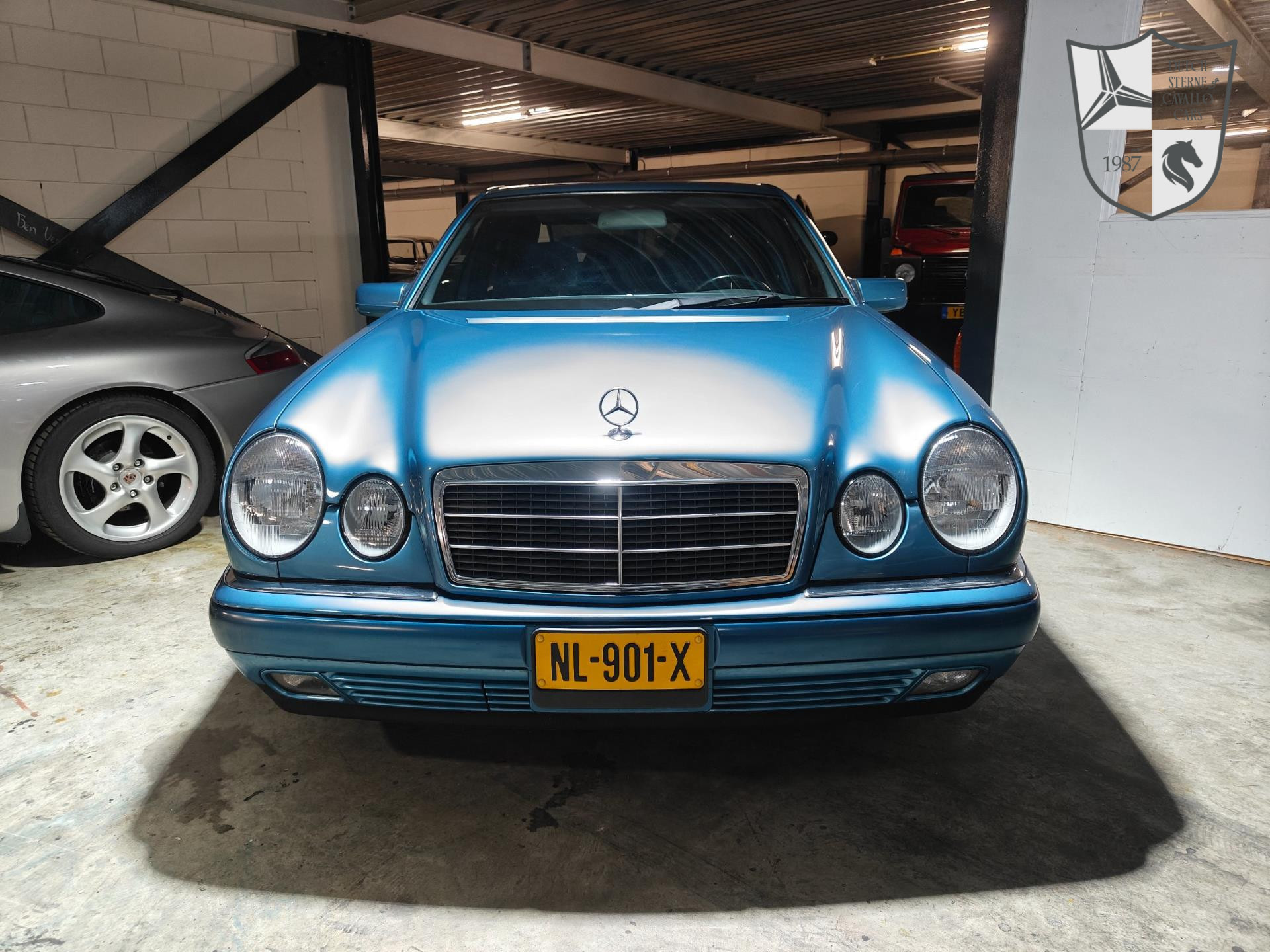 Foto van Mercedes-Benz E 320 4-matic