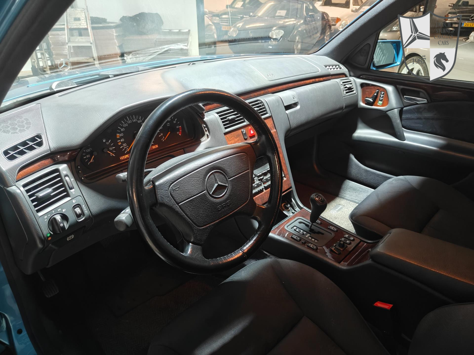 Foto van Mercedes-Benz E 320 4-matic