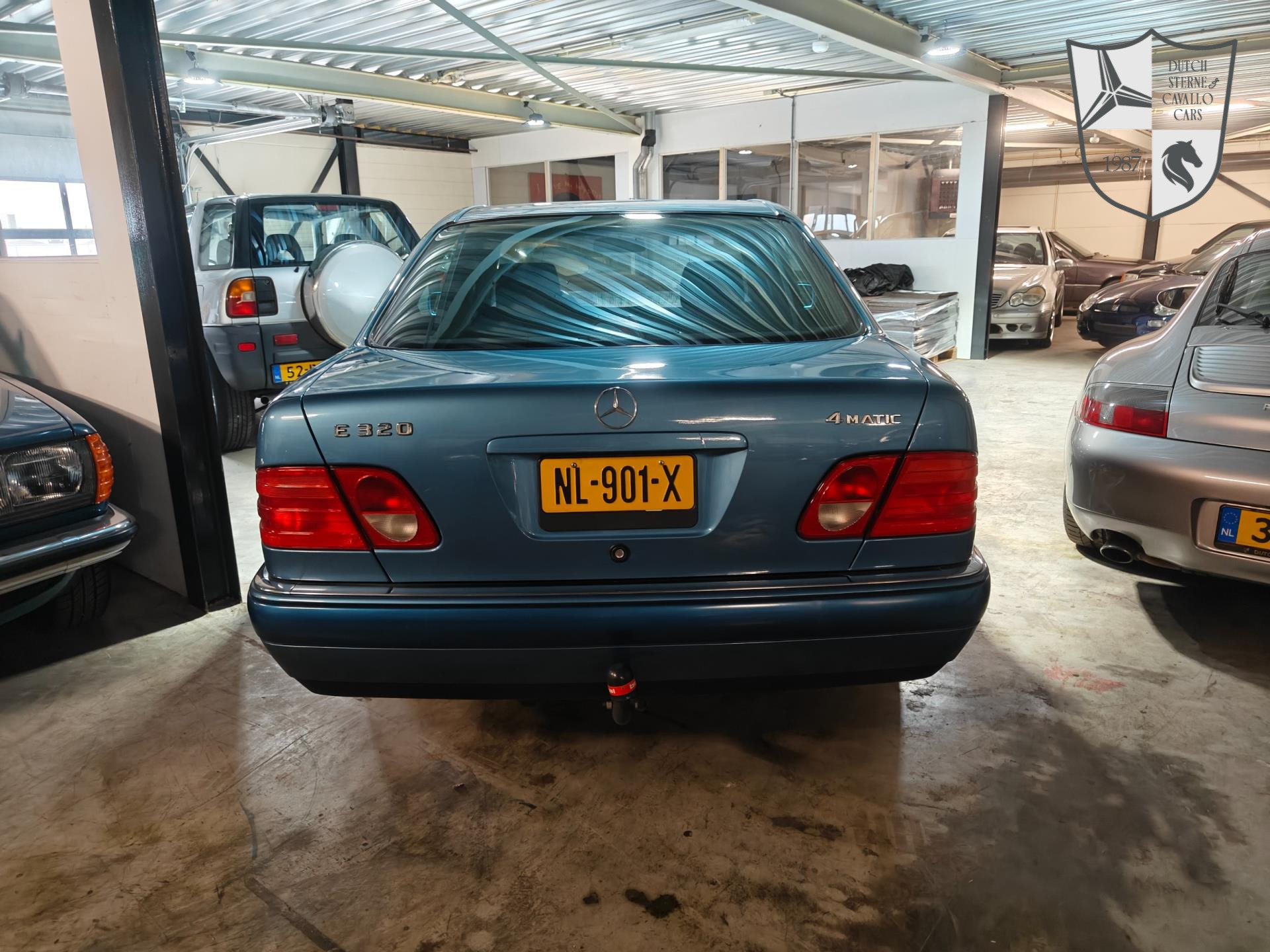 Foto van Mercedes-Benz E 320 4-matic