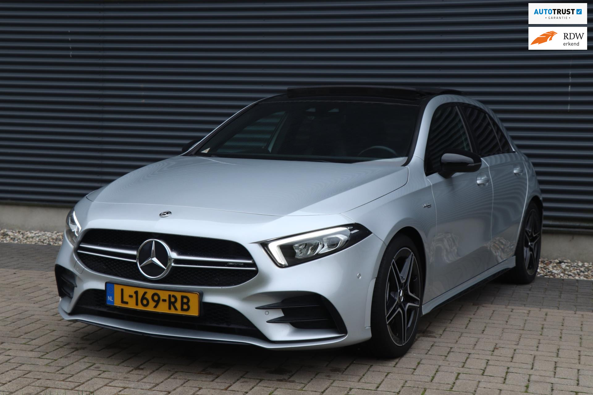 Mercedes-Benz AMG A 35 AMG A35 4MATIC | PANO | CAMERA | VOL! 2020 - voorkant