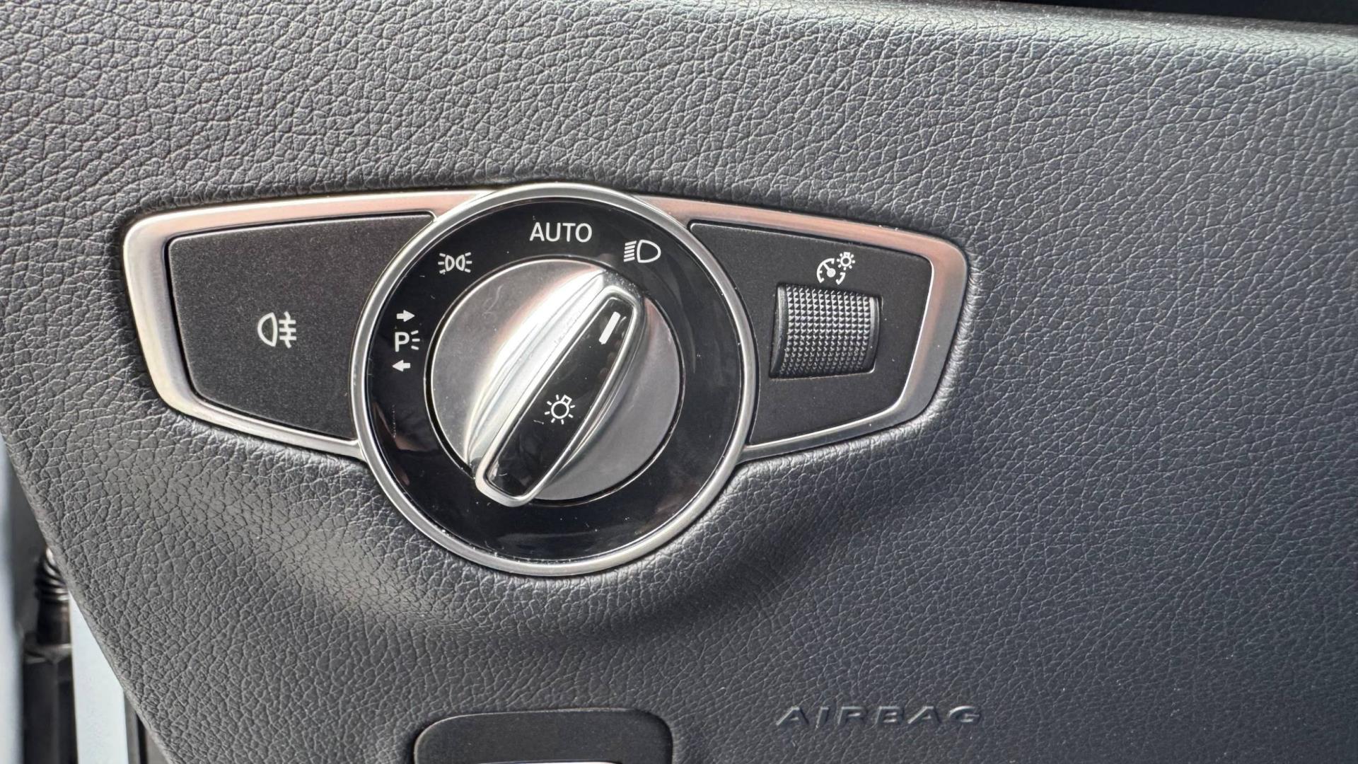 Foto van Mercedes-Benz E 200 D