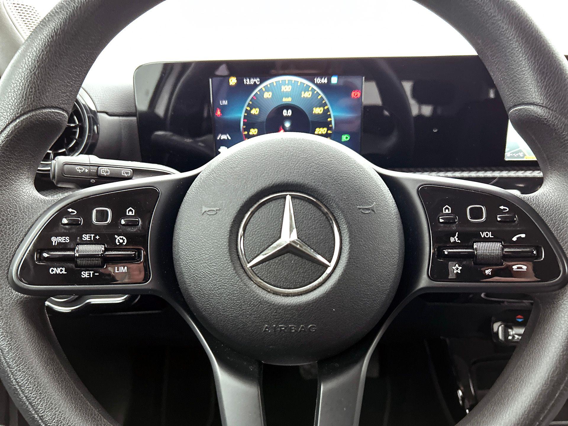 Foto van Mercedes-Benz A 200