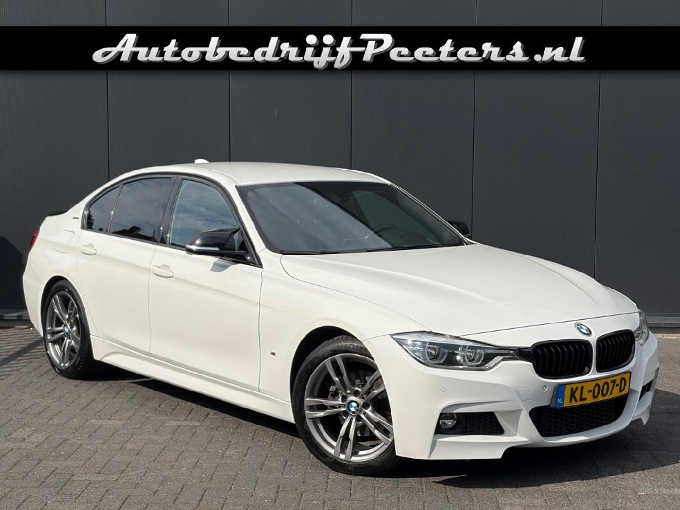 BMW 330e Iperformance 330e M Sport Shadow Leder Navi prof. LED Cruise PDC NL-auto 2016 - voorkant
