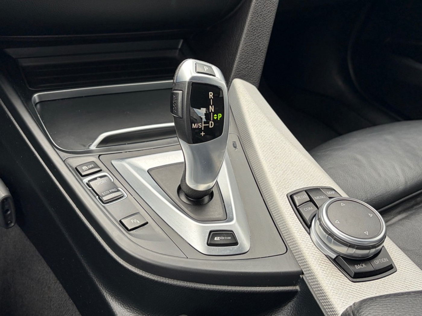 Foto van BMW 330e Iperformance