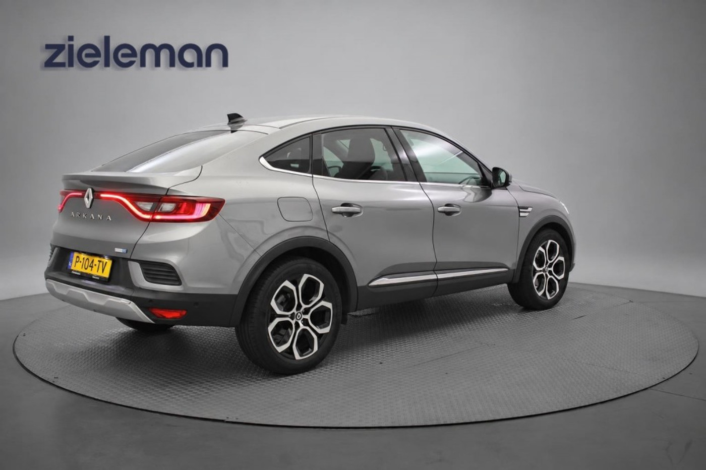 Foto van Renault Arkana E-tech