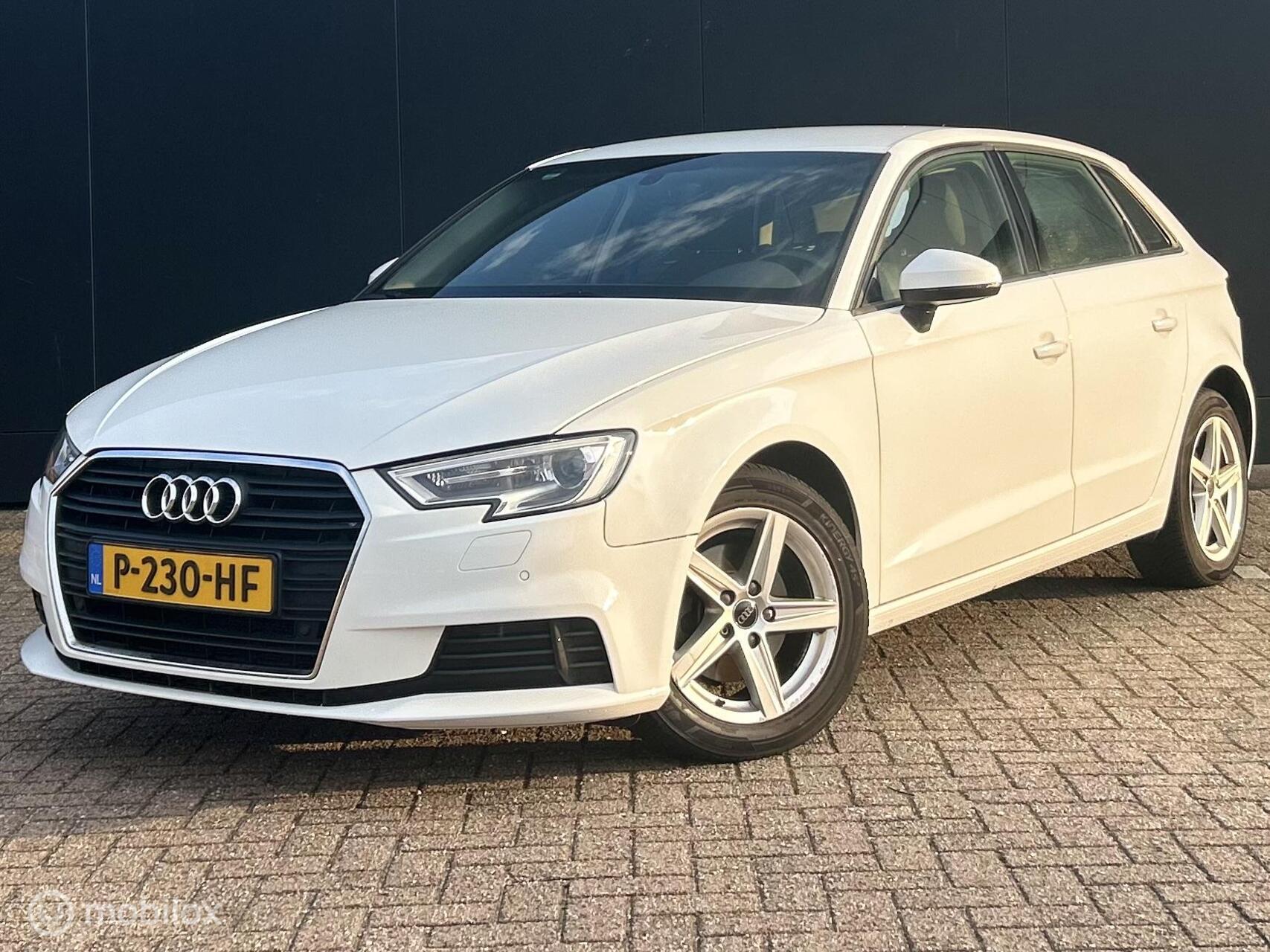 Audi A3 Sportback 35 TFSI CoD Pro Line CRUIS PDC 2019 - voorkant