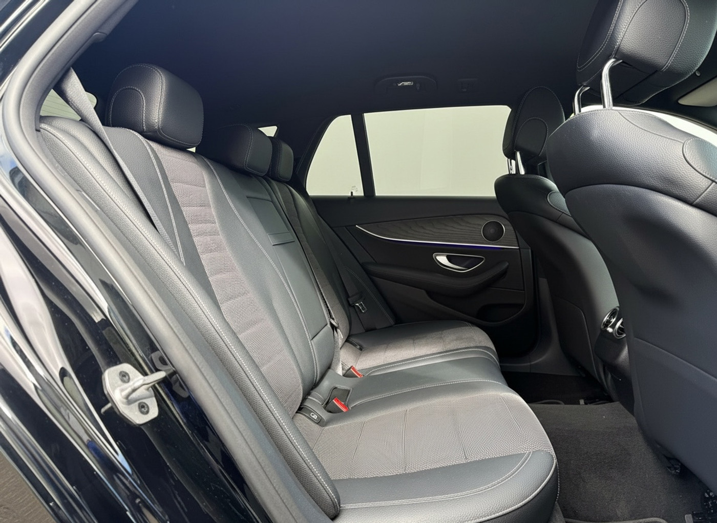 Foto van Mercedes-Benz E 200