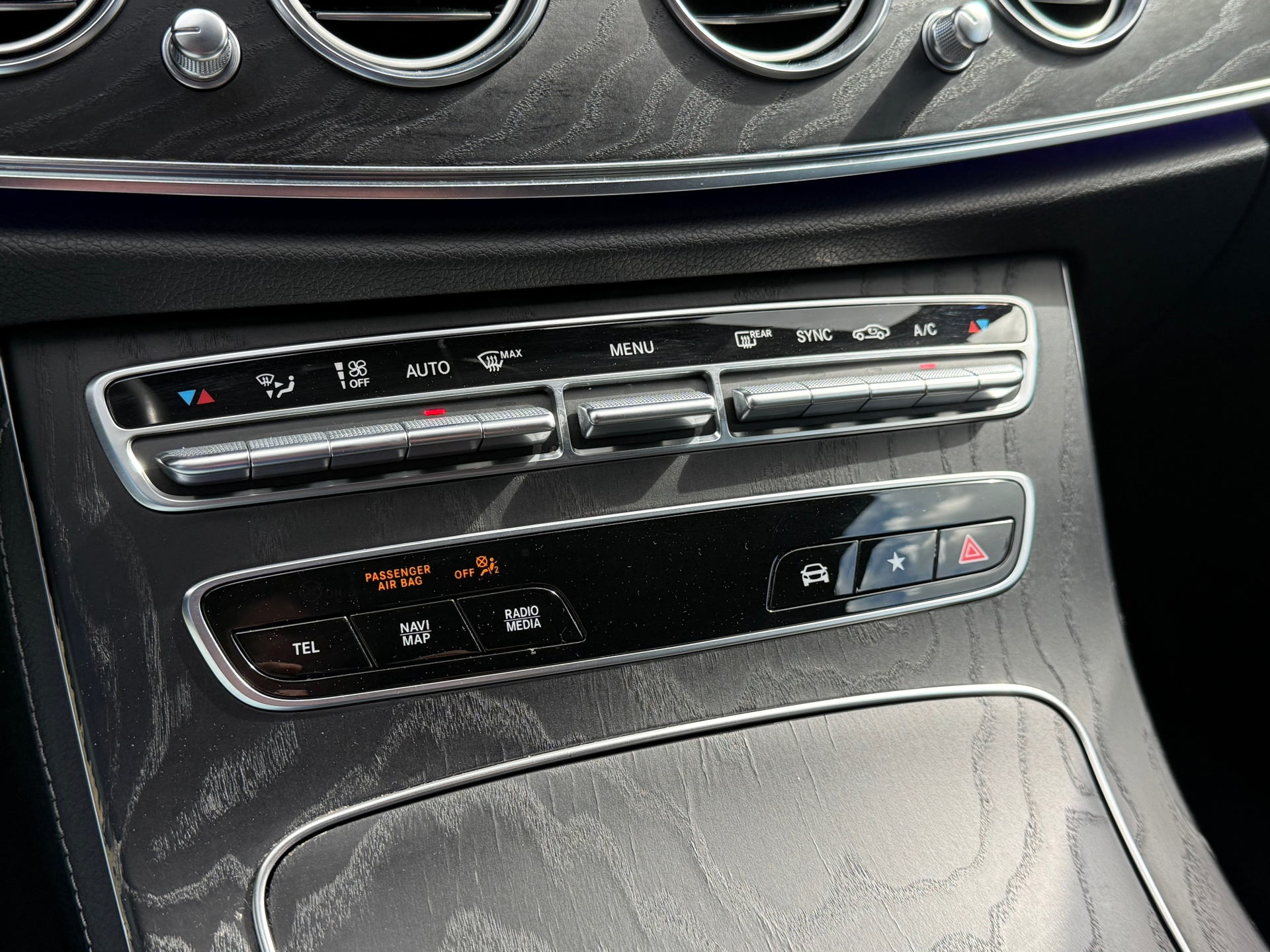 Foto van Mercedes-Benz E 200
