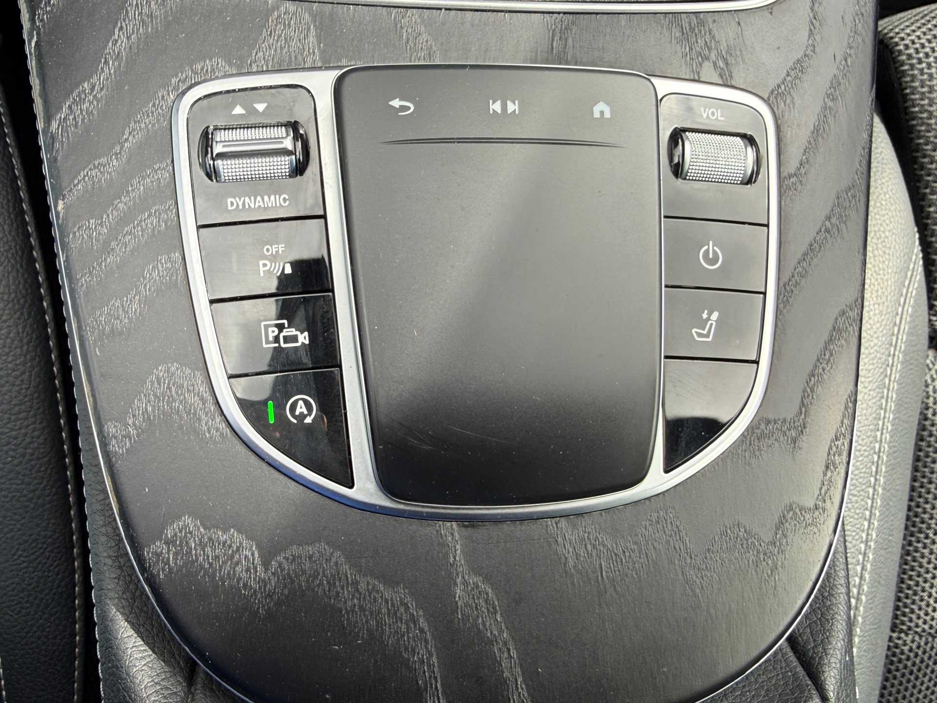 Foto van Mercedes-Benz E 200