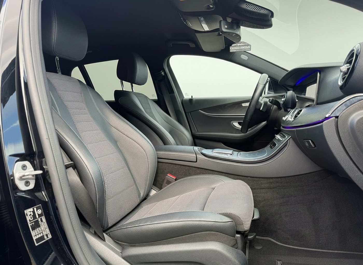 Foto van Mercedes-Benz E 200