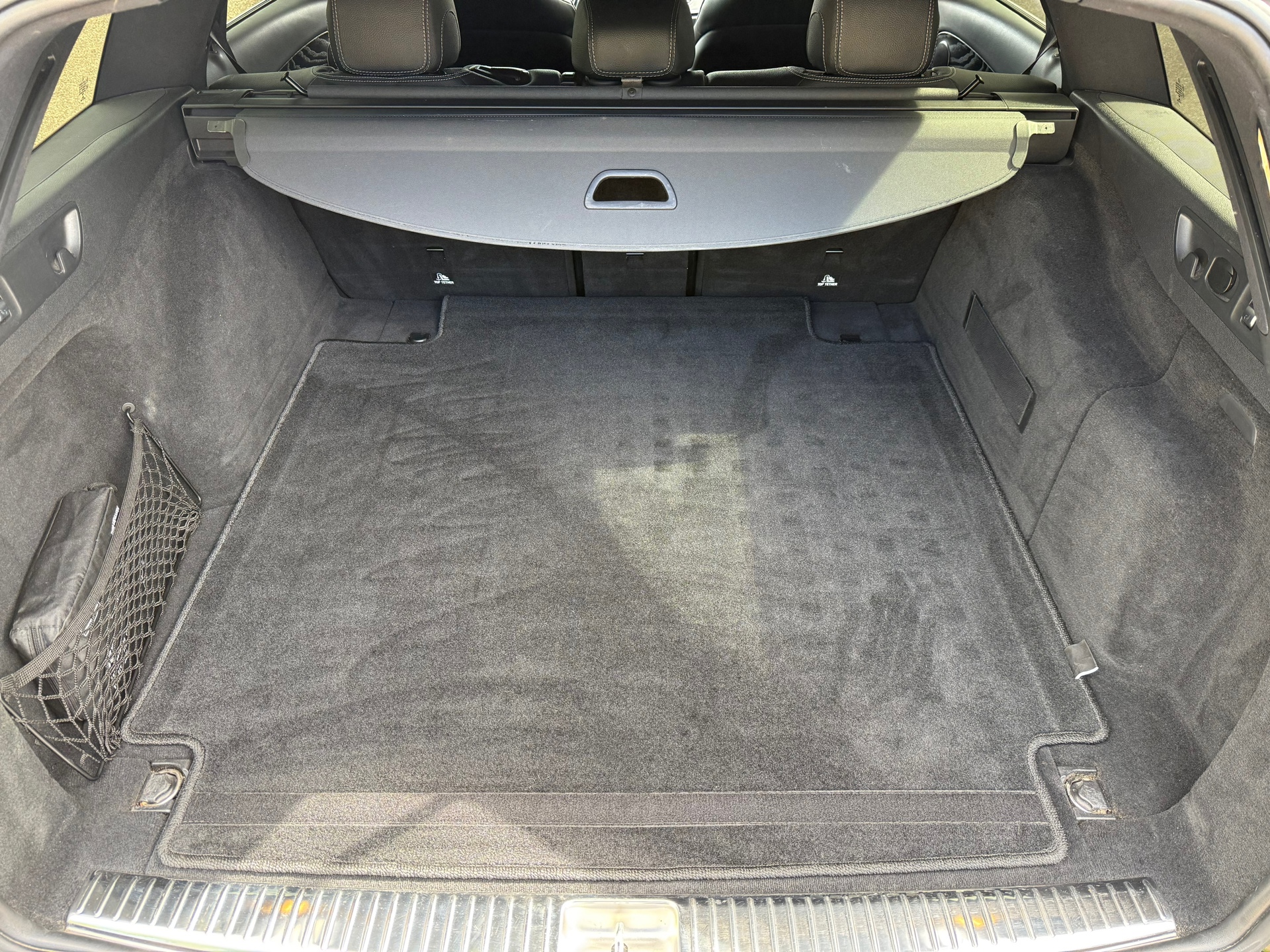 Foto van Mercedes-Benz E 200