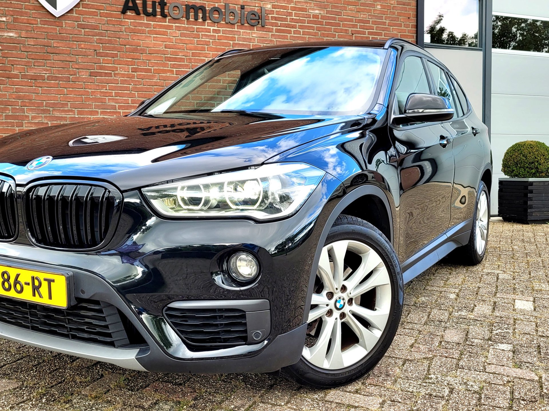 Foto van BMW X1 Sdrive18i