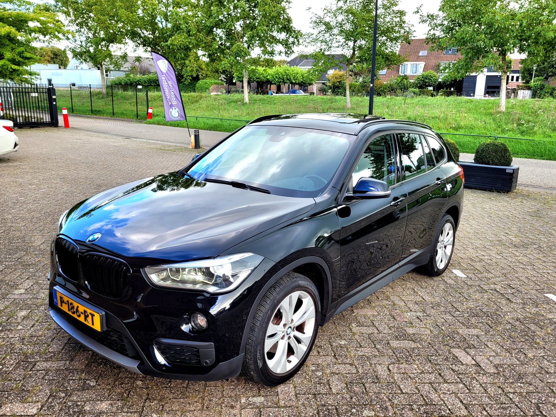 Foto van BMW X1 Sdrive18i