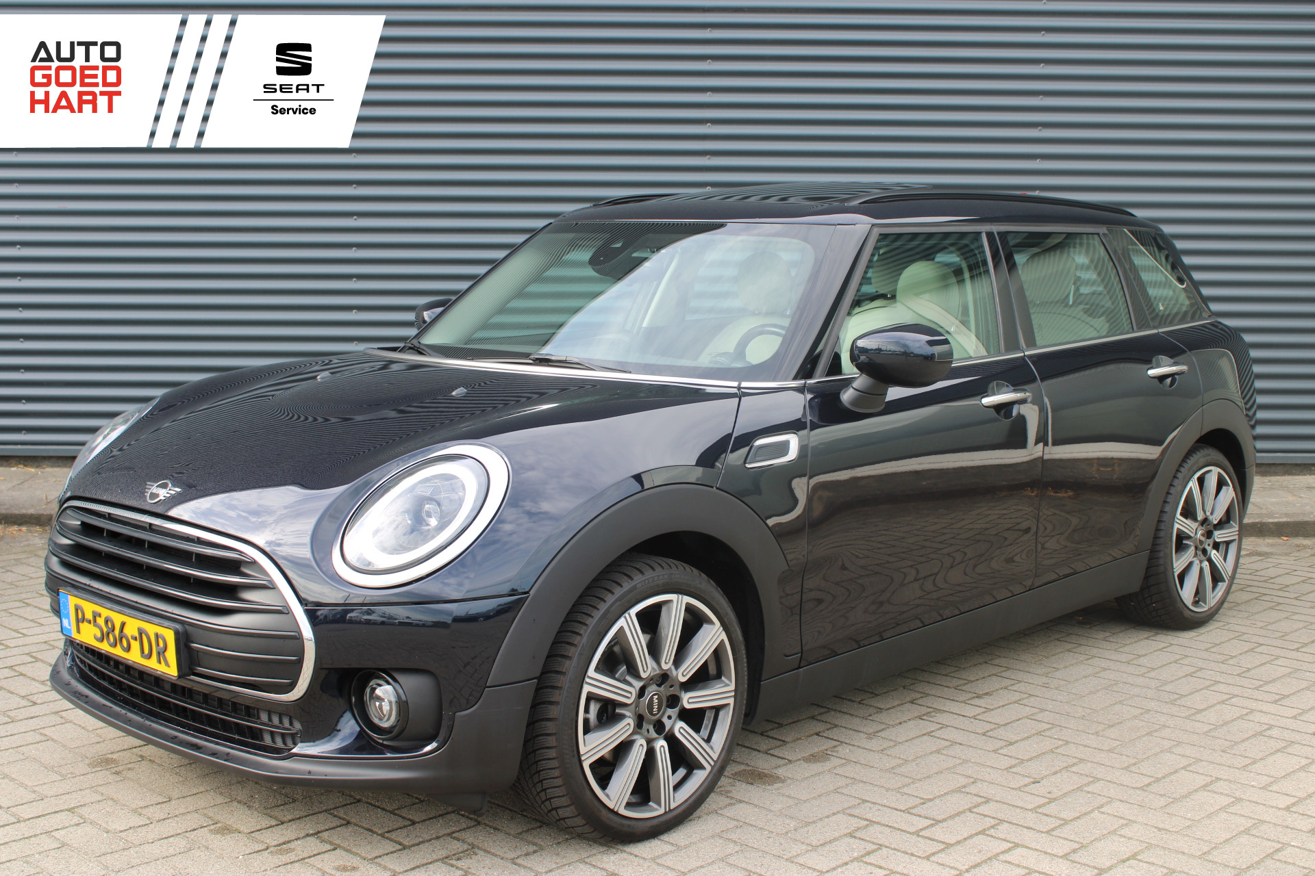 Mini Clubman 1.5 Cooper Navigatie Full-Led Panoramadak Vol-Leder CarPlay 2022 - voorkant