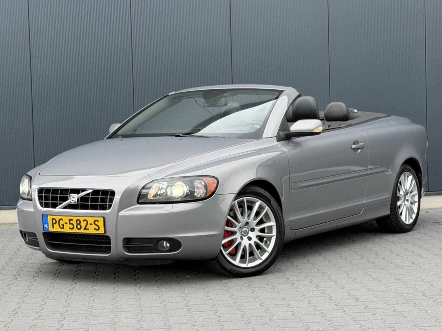 Volvo C70 2.4 D5 Summum Leder - Xenon - Goed Onderhouden 2007 - voorkant