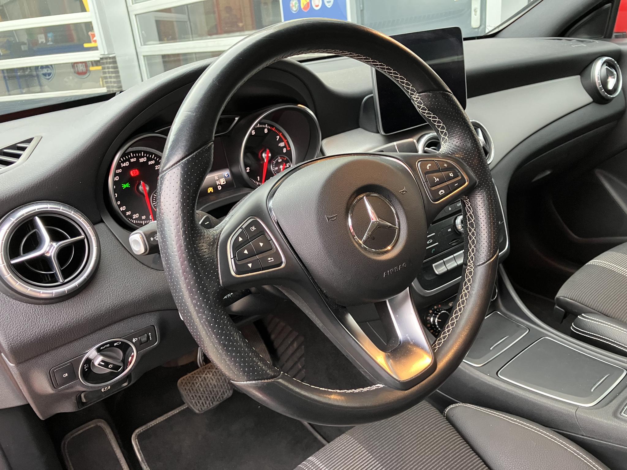 Foto van Mercedes-Benz Cla
