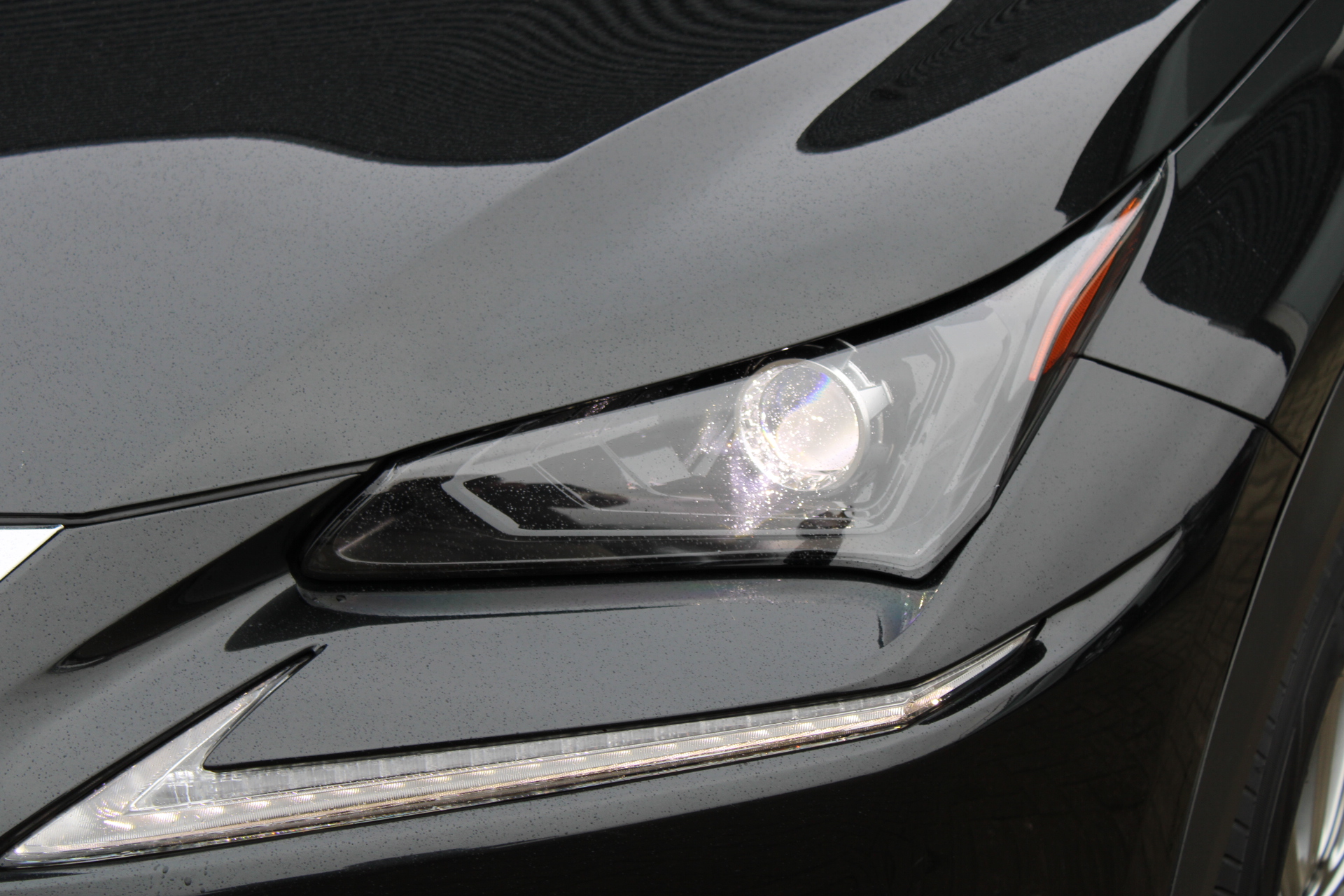 Foto van Lexus Lexus Nx300h