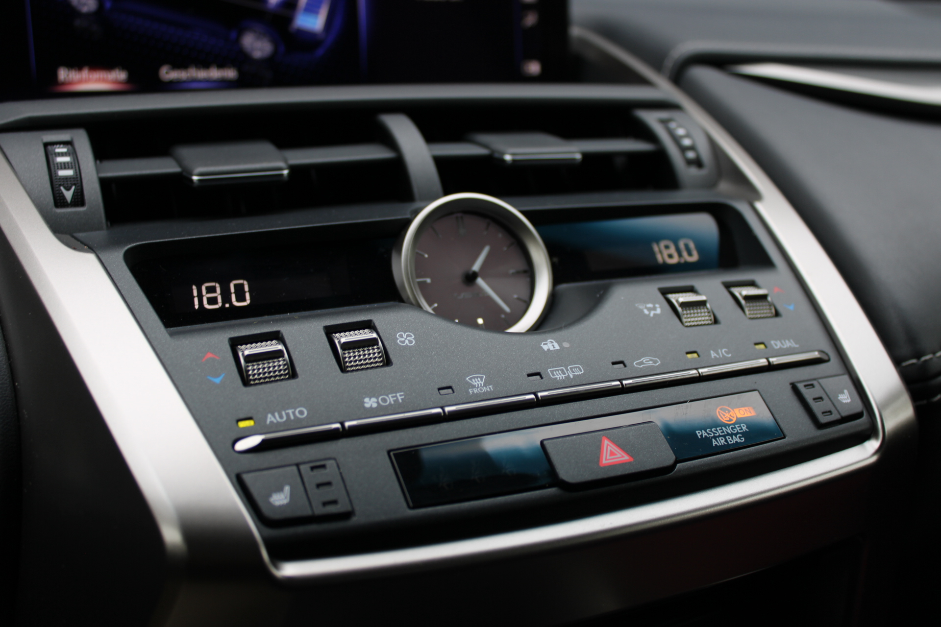 Foto van Lexus Lexus Nx300h