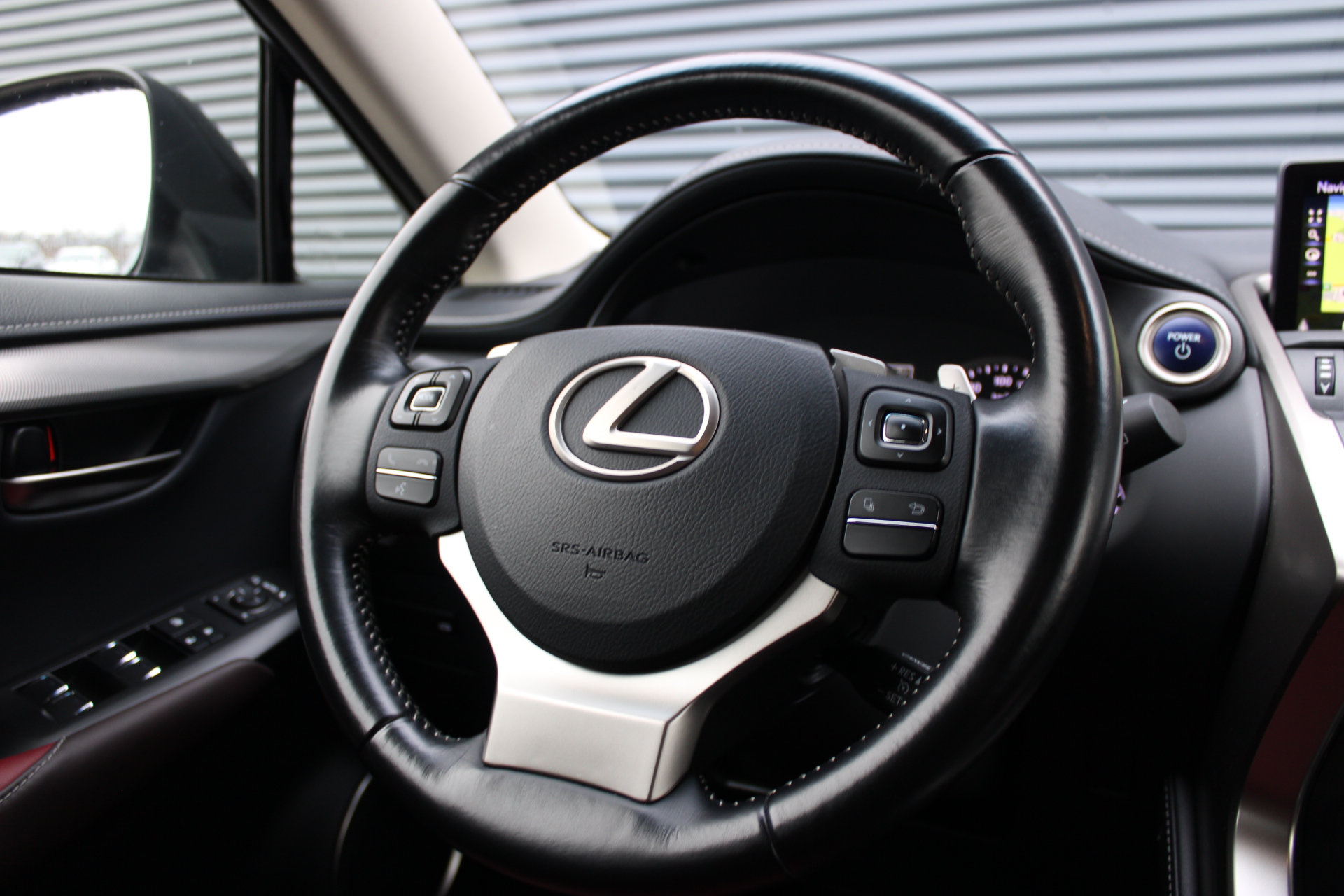 Foto van Lexus Lexus Nx300h