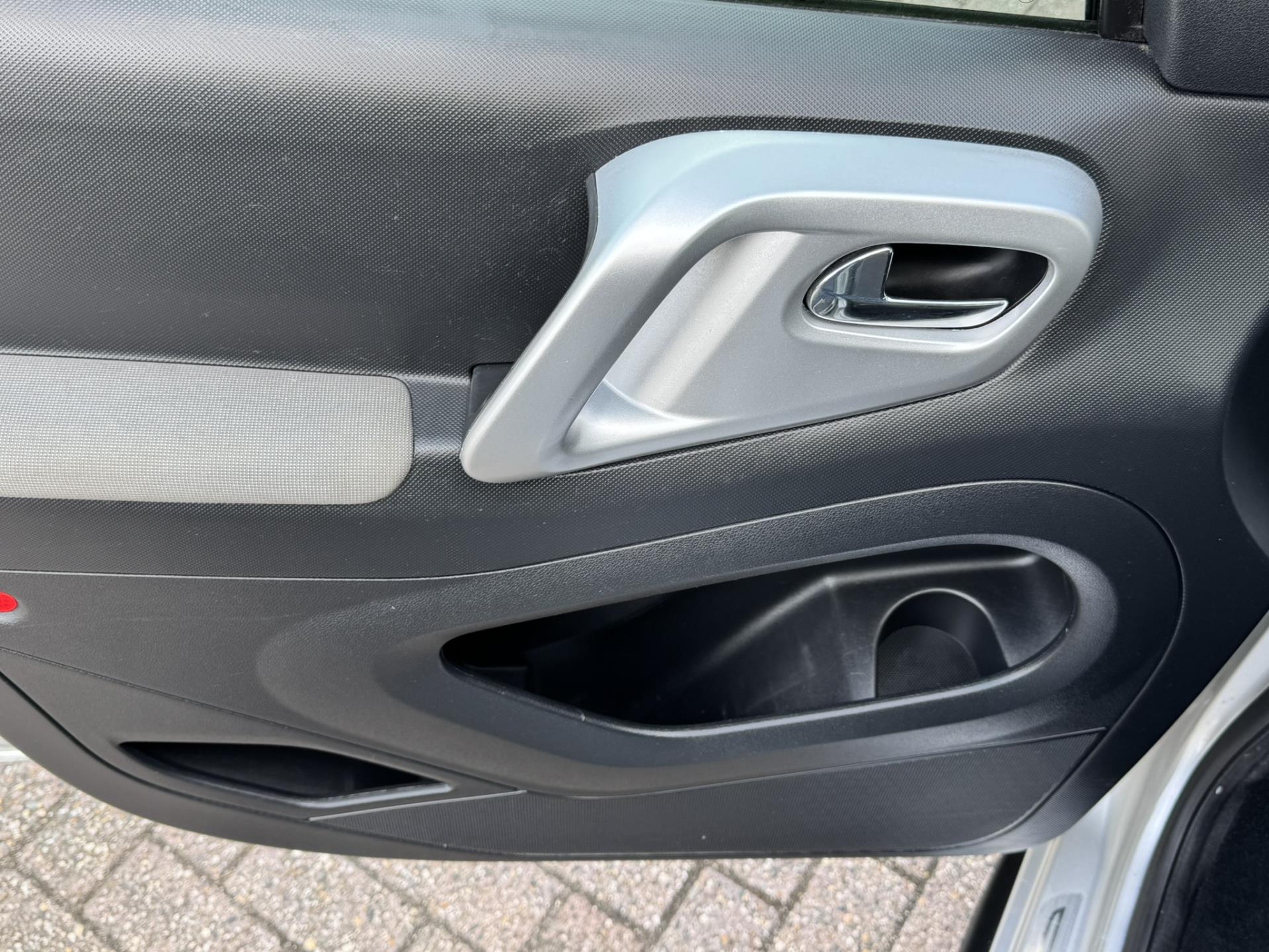 Foto van Peugeot Partner Tepee