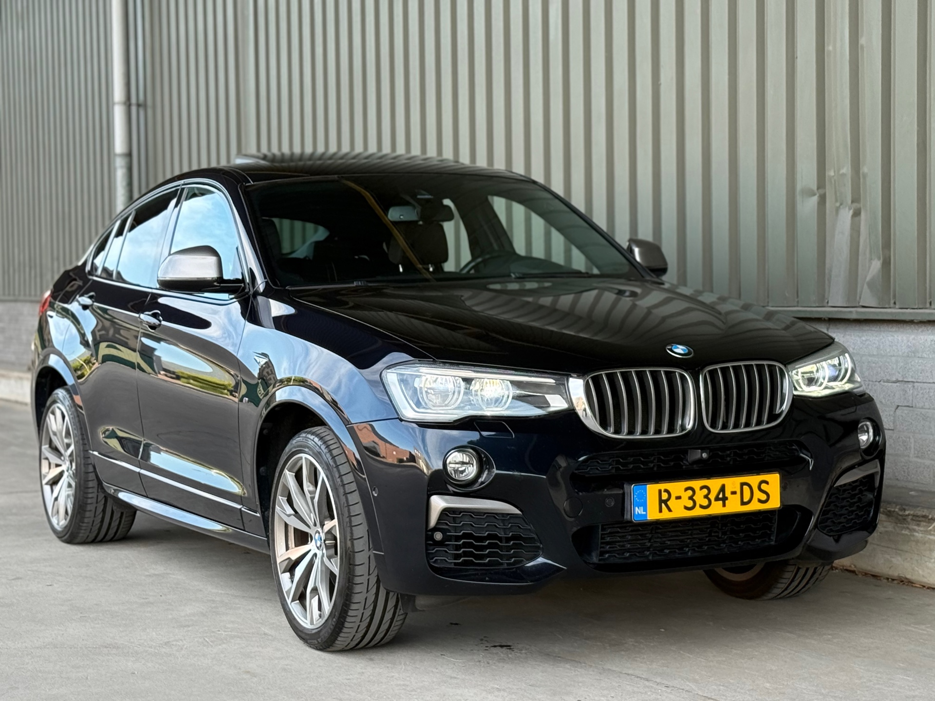 Foto van BMW X4 M40i