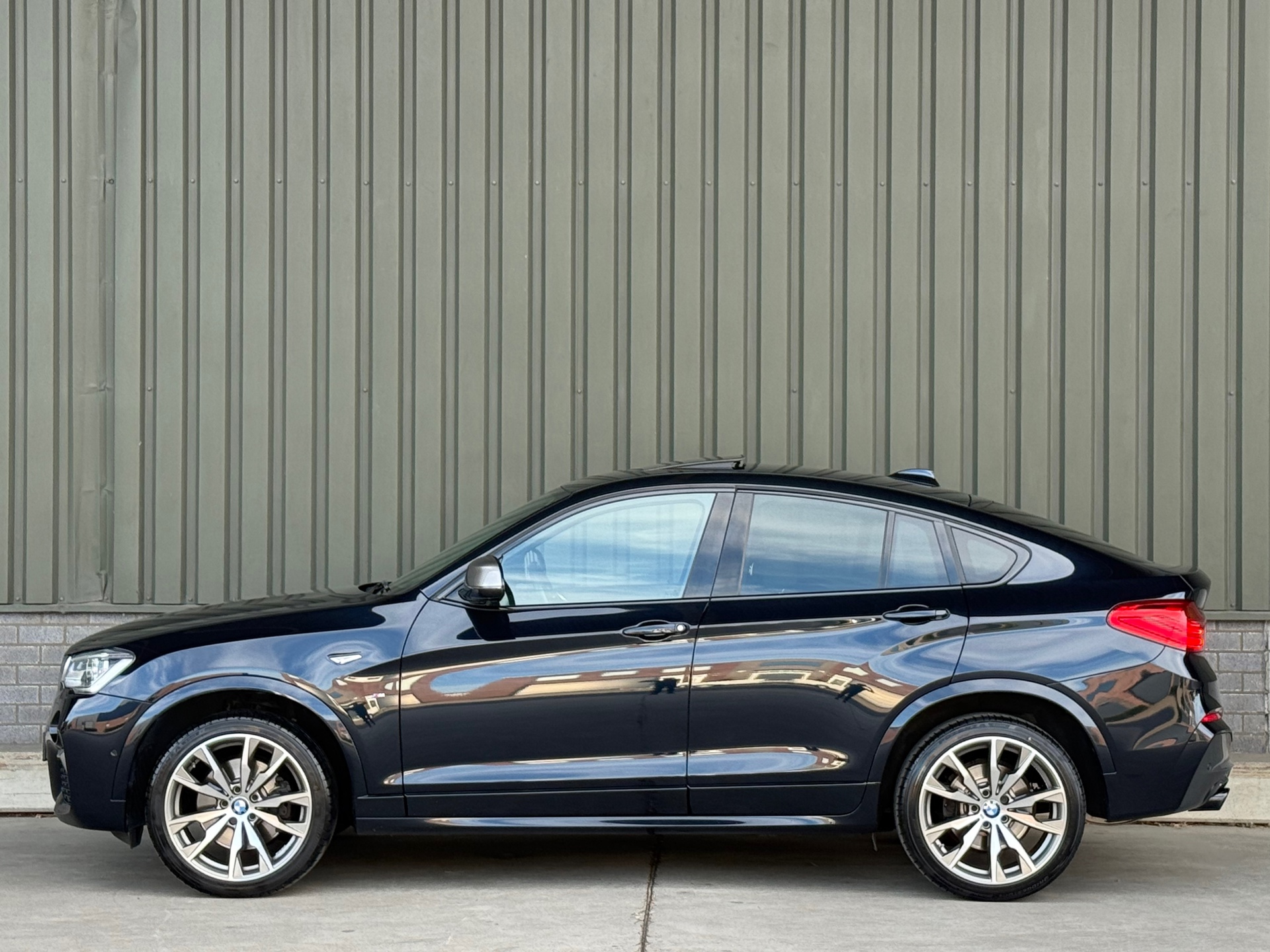 Foto van BMW X4 M40i