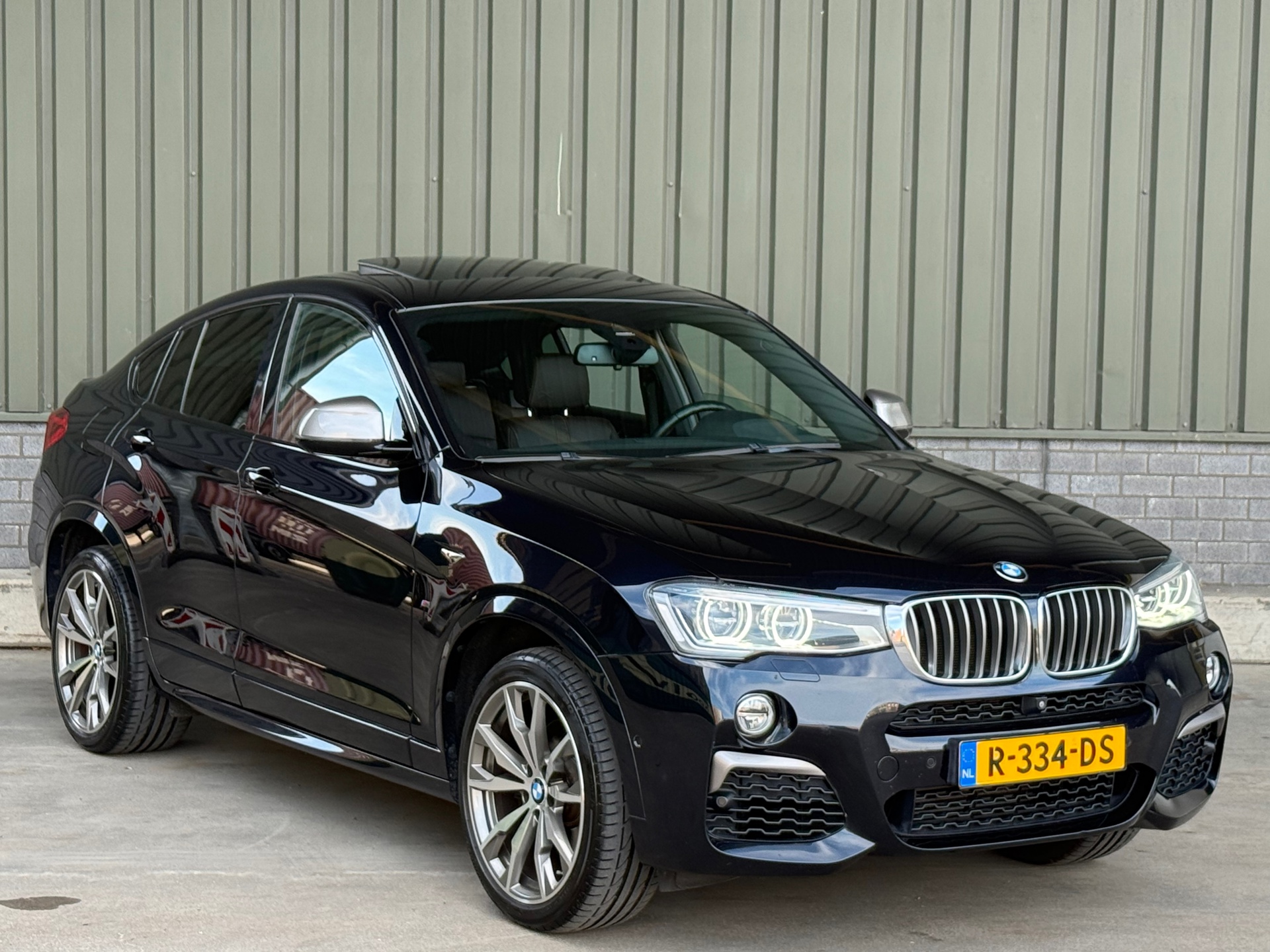Foto van BMW X4 M40i
