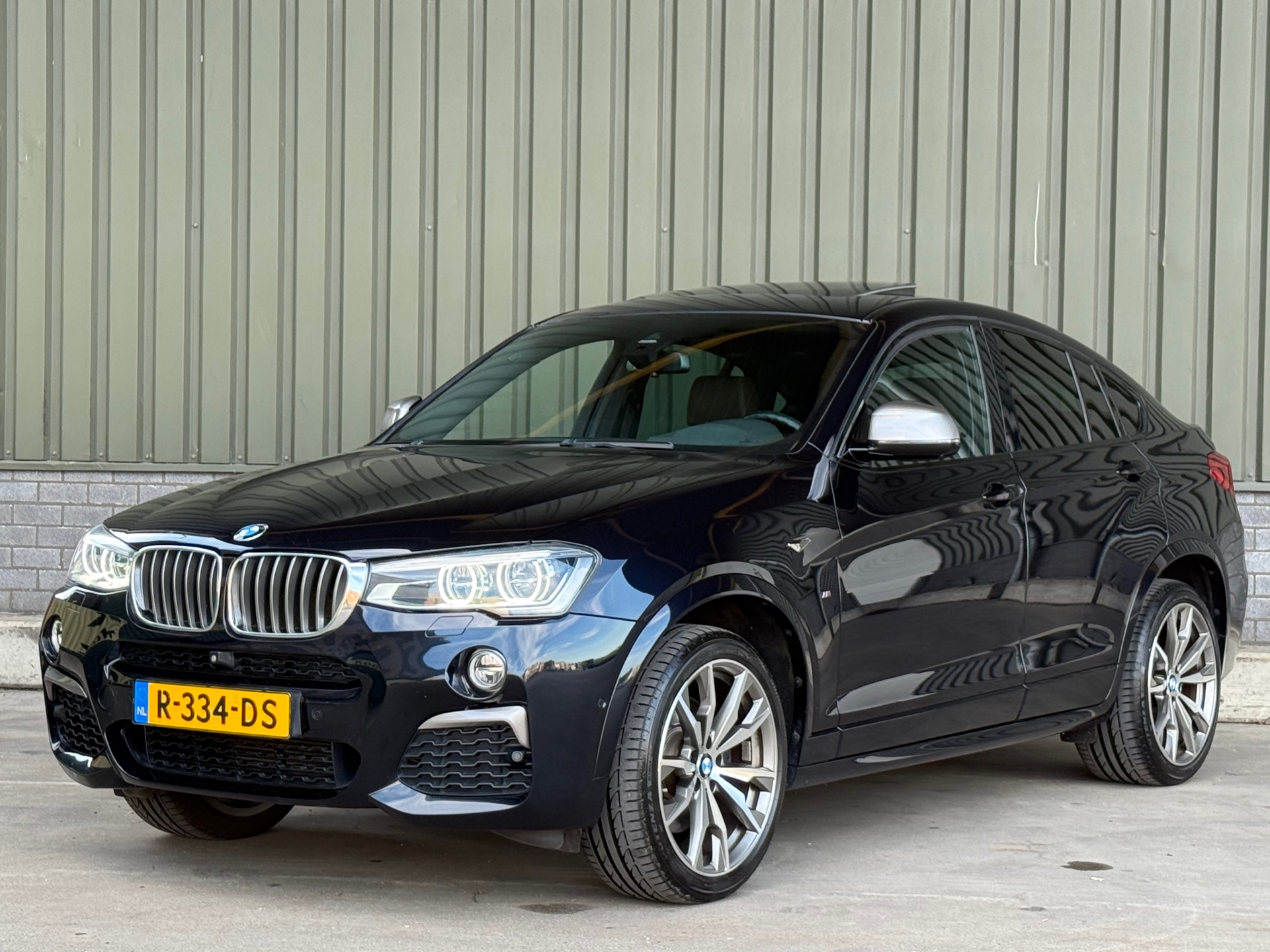 Foto van BMW X4 M40i