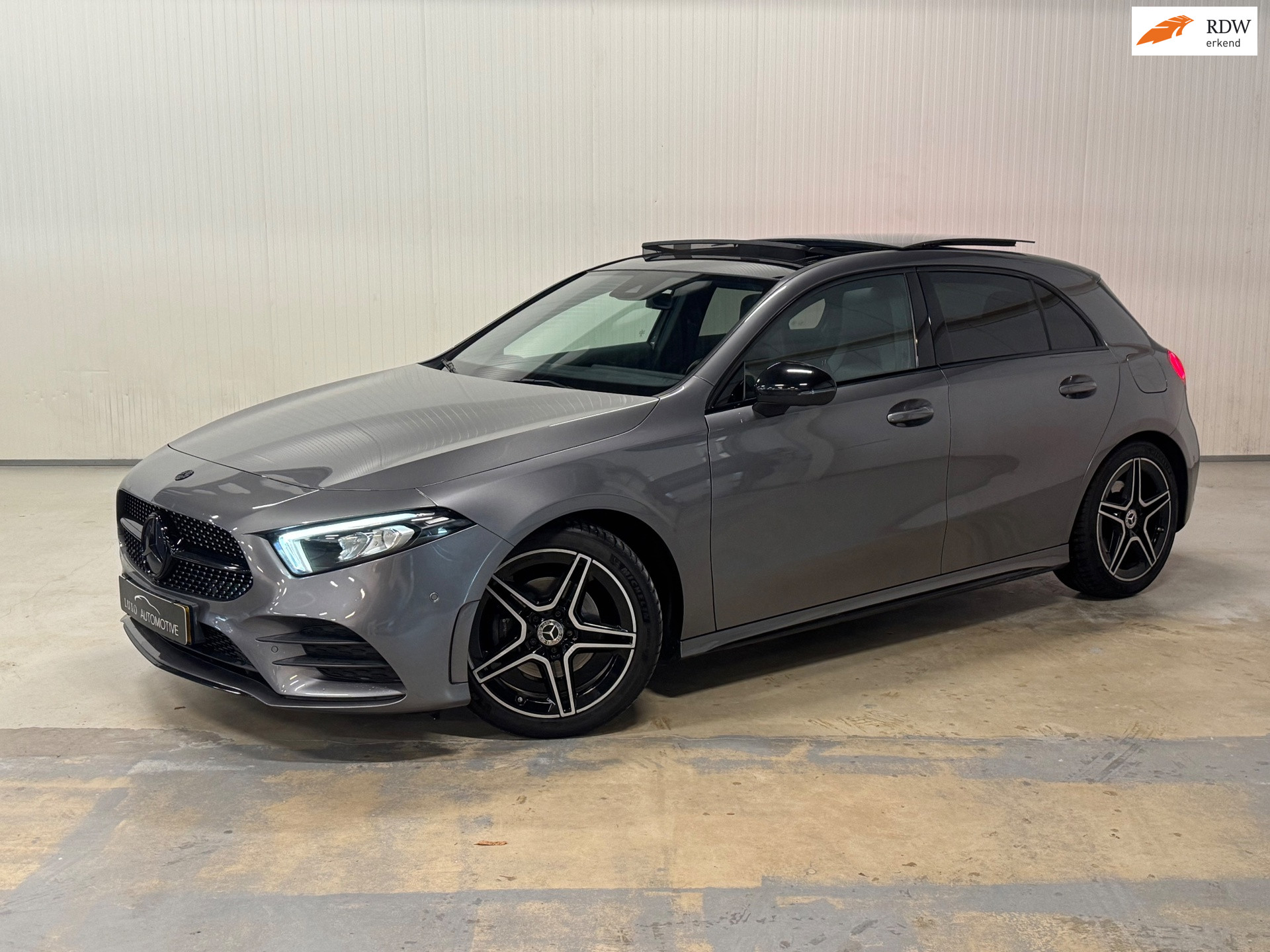 Mercedes-Benz A 200 200 Business Solution AMG | NIGHT | PANO | AMBIANCE | LED 2019 - voorkant