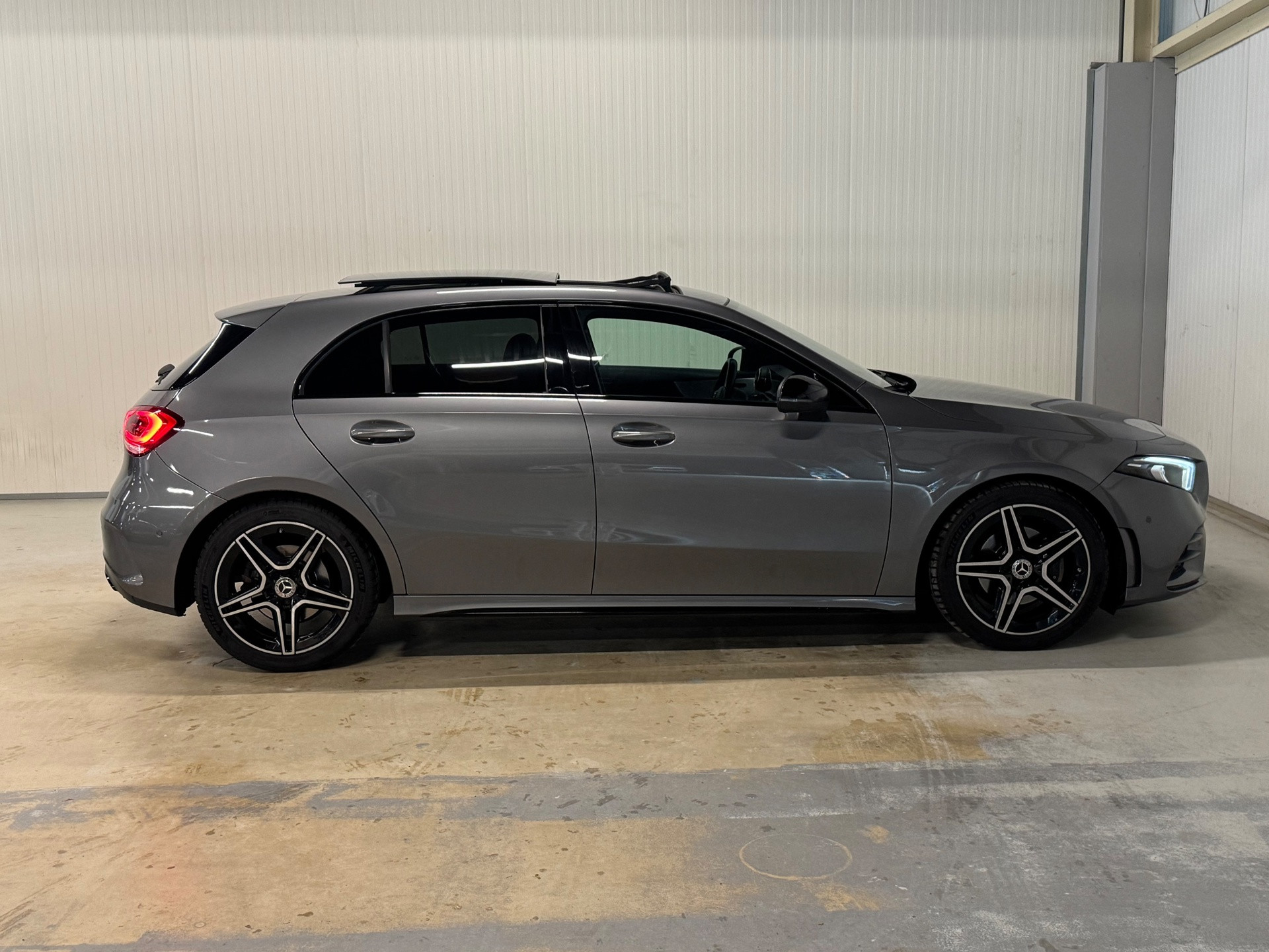 Foto van Mercedes-Benz A 200